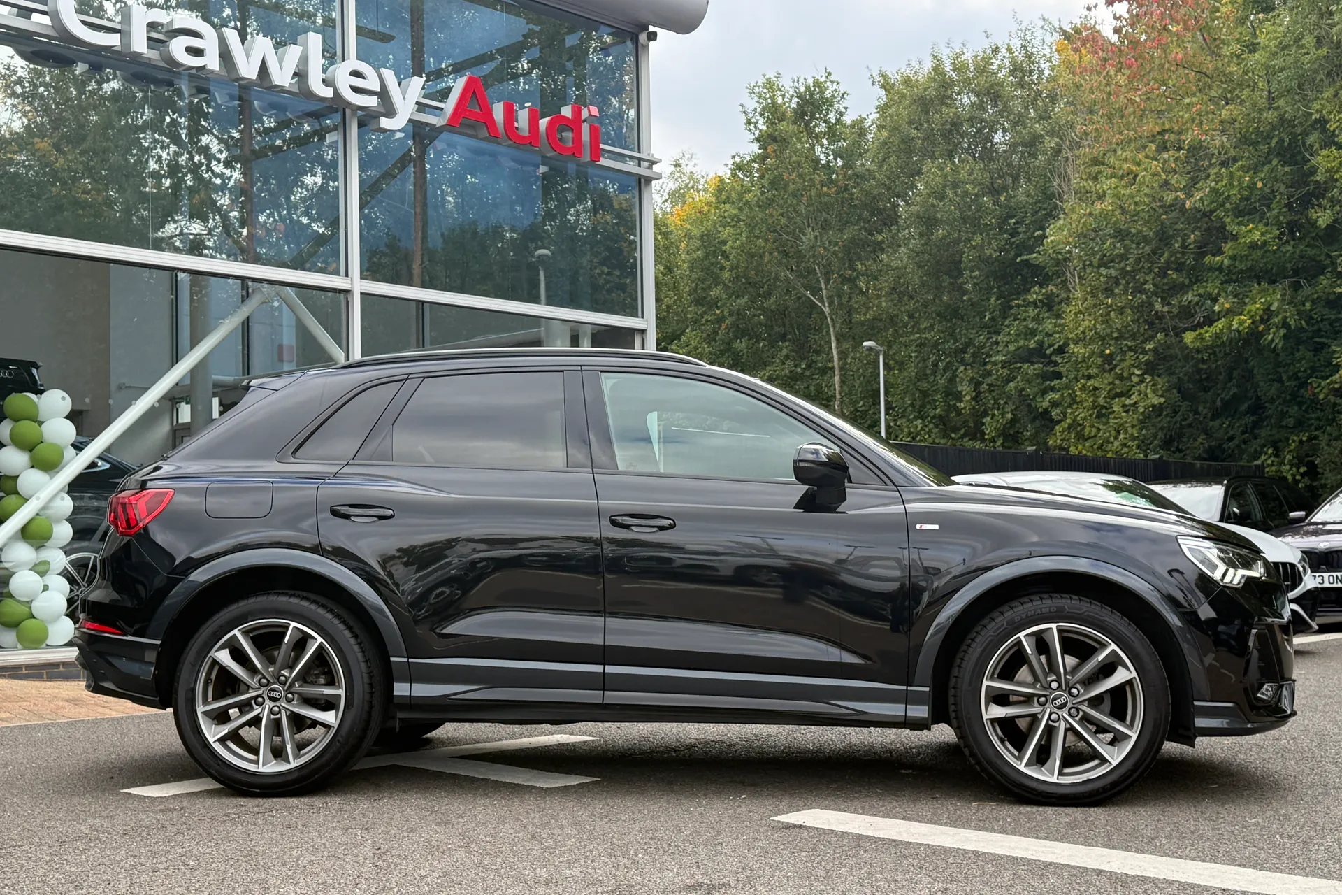 Audi Q3 thumbnail image number 2