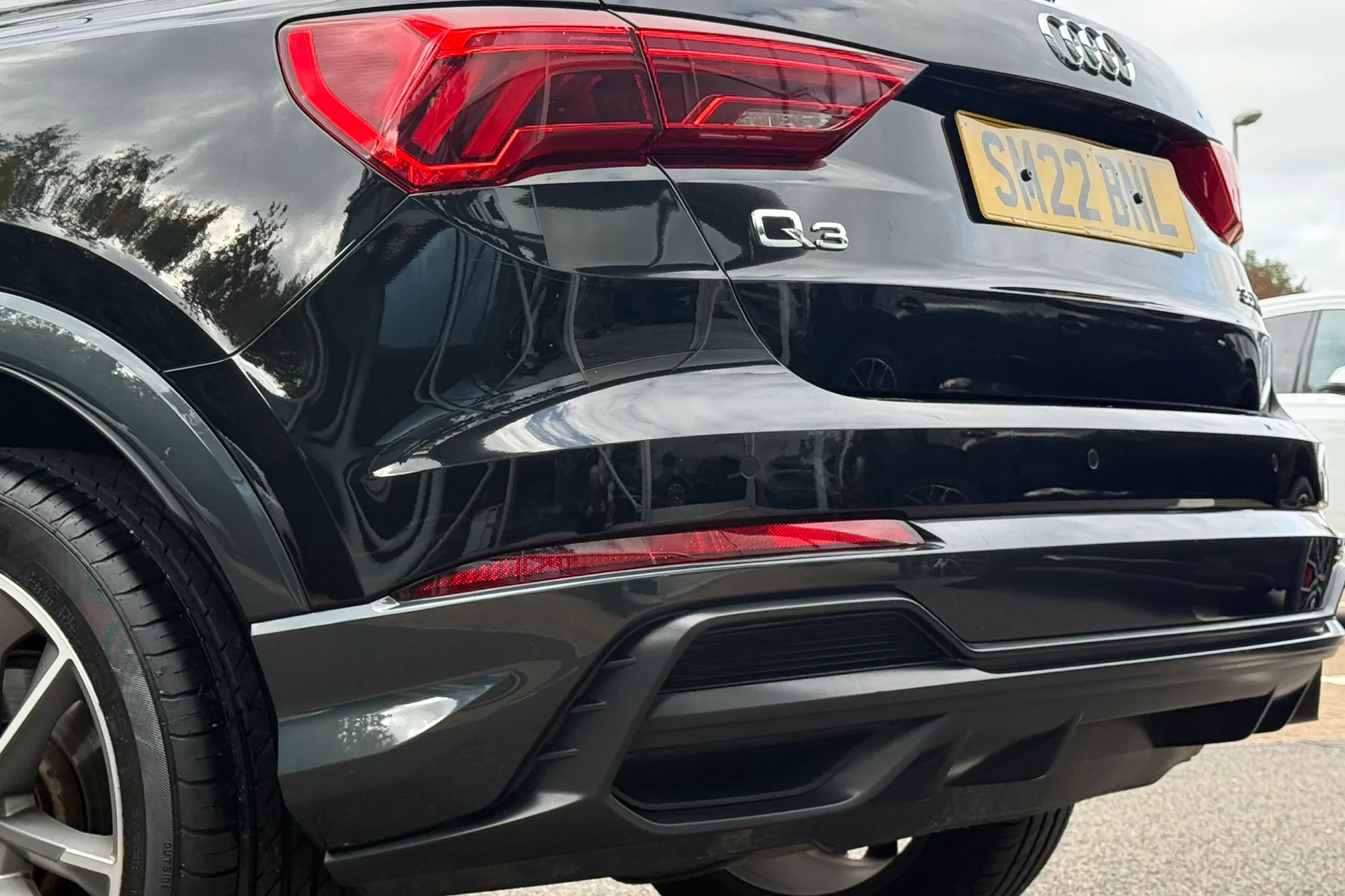 Audi Q3 thumbnail image number 26