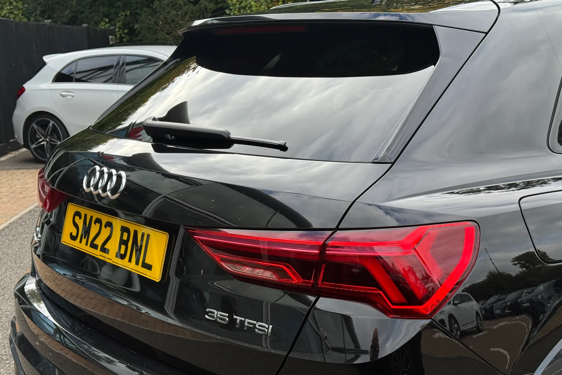 Audi Q3 thumbnail image number 39