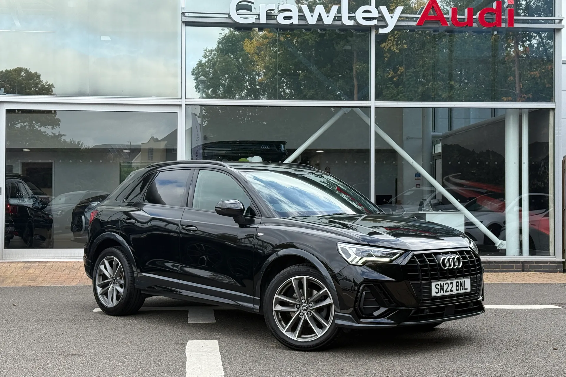 Audi Q3 focused image