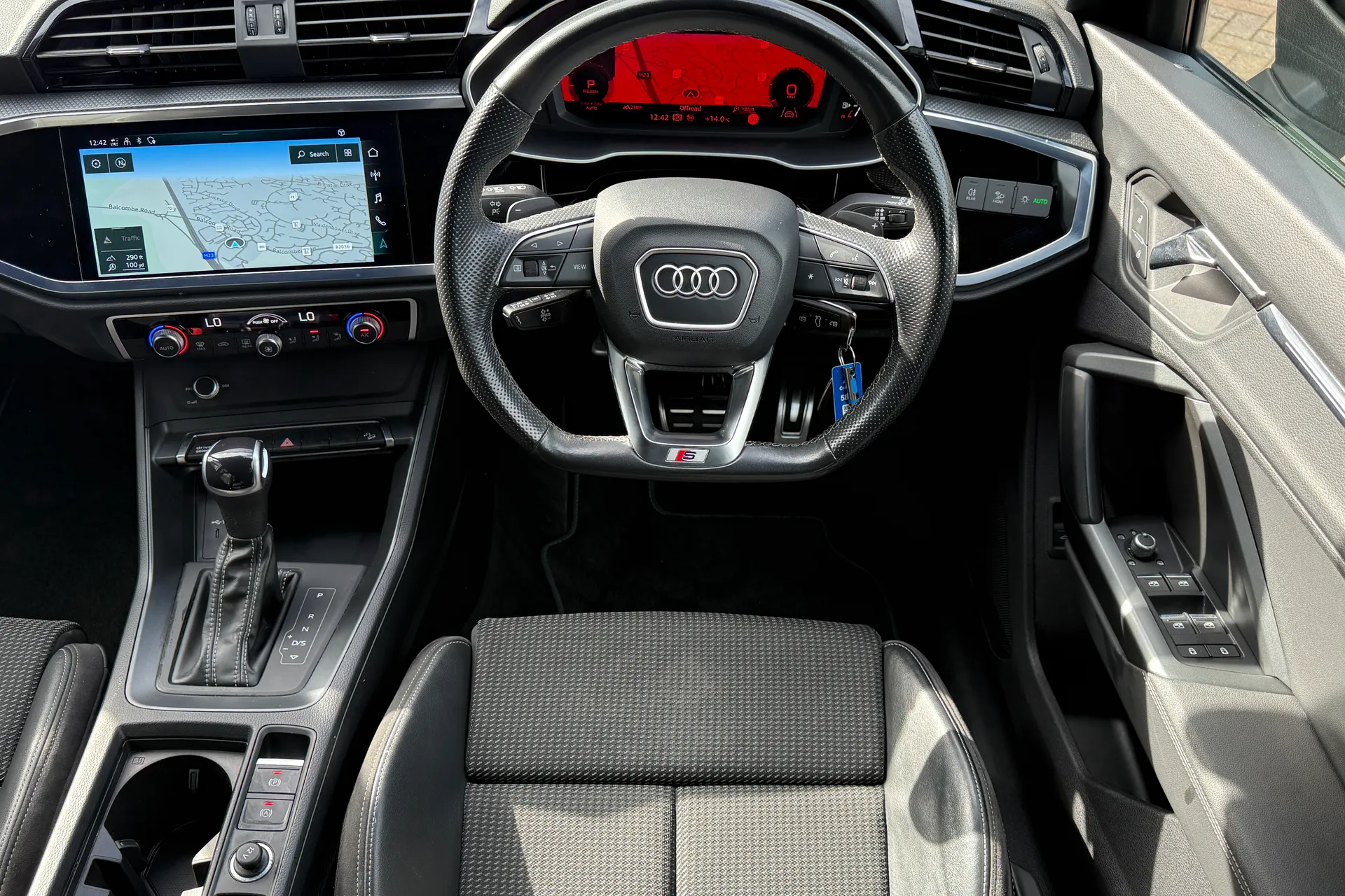 Audi Q3 thumbnail image number 52