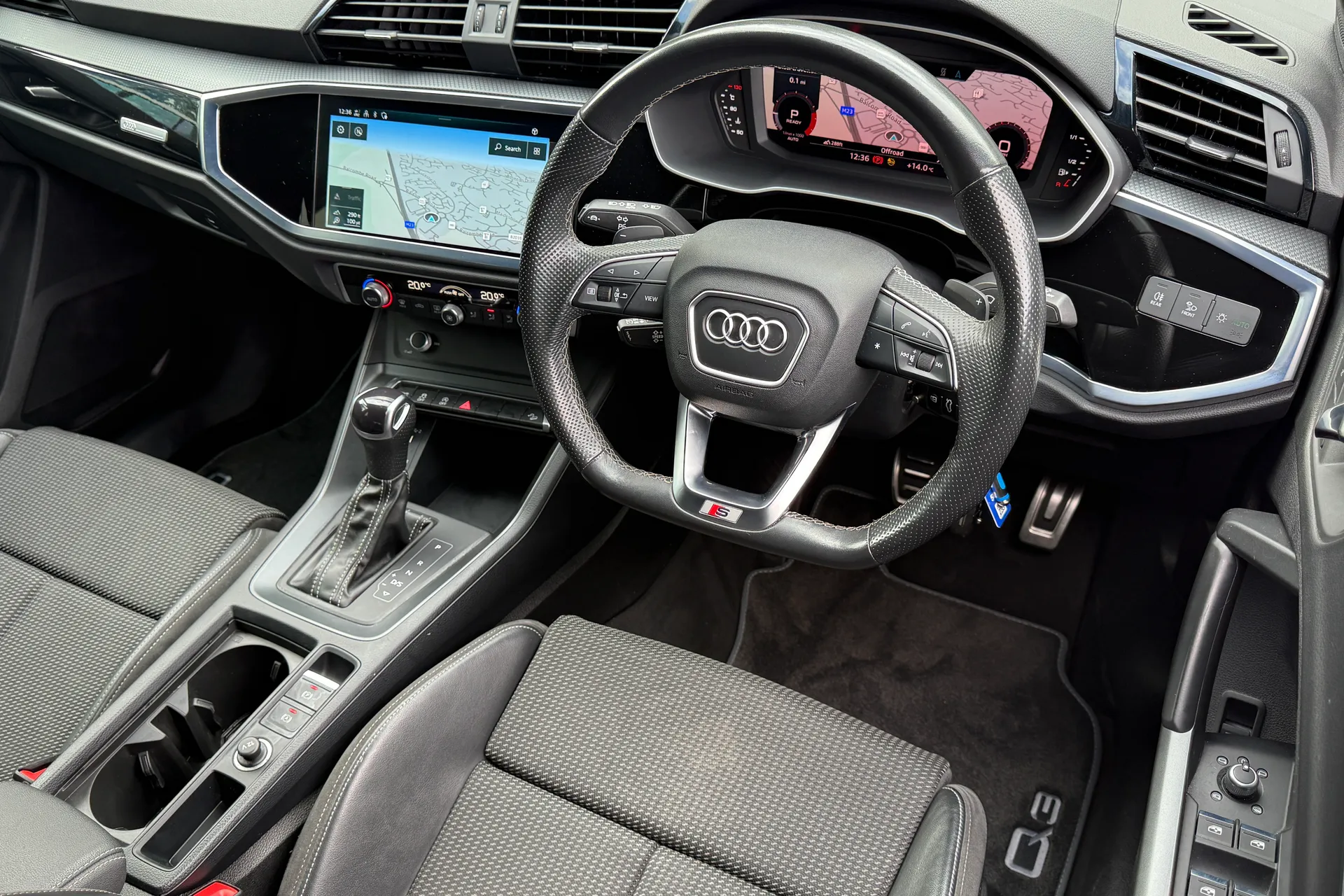 Audi Q3 thumbnail image number 11