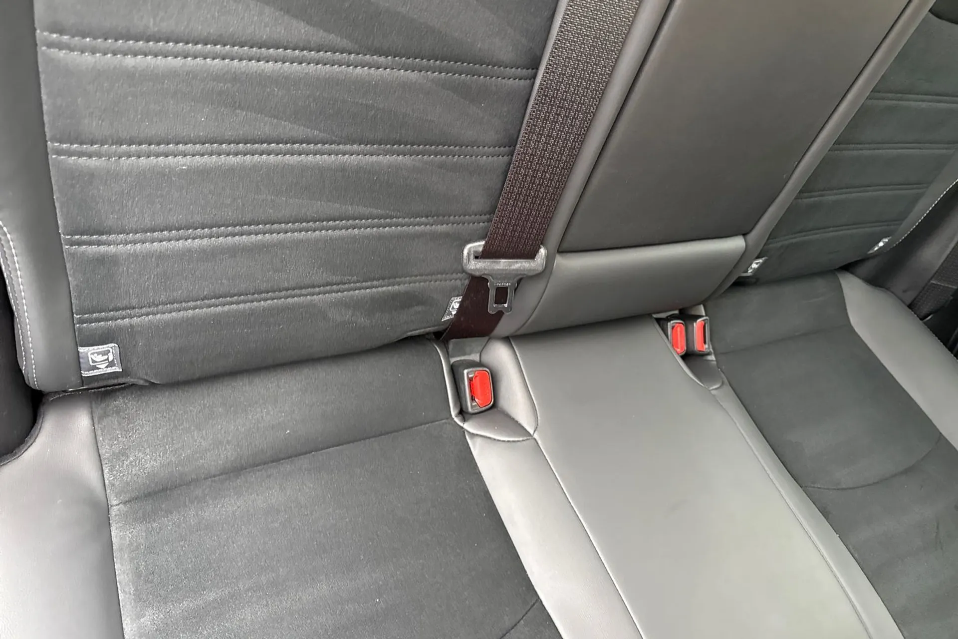 TOYOTA RAV4 thumbnail image number 26