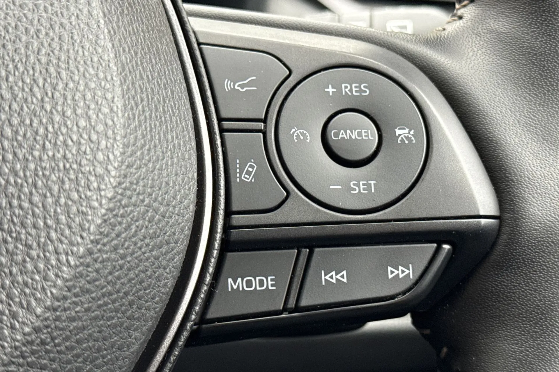 TOYOTA RAV4 thumbnail image number 40