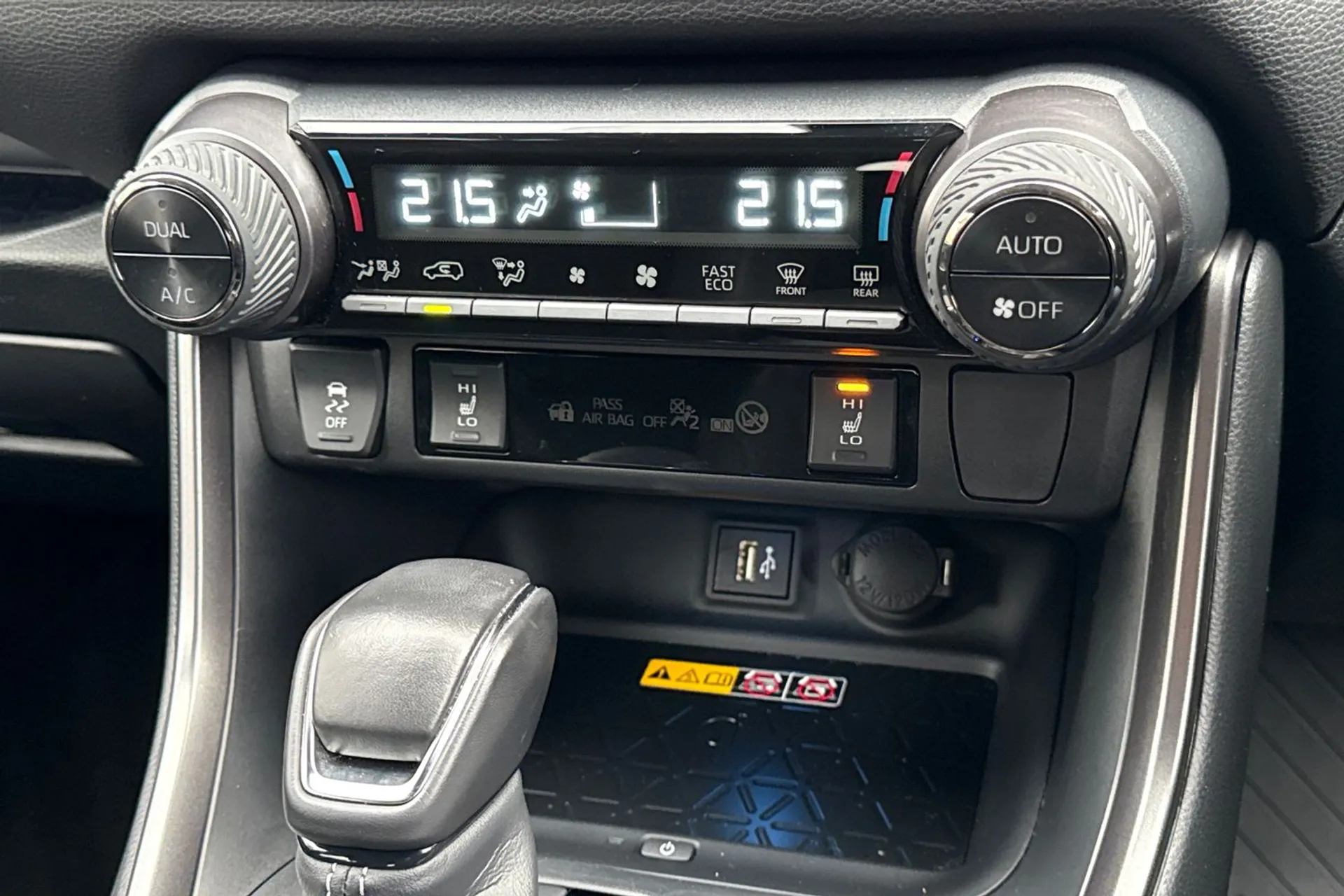 TOYOTA RAV4 thumbnail image number 41