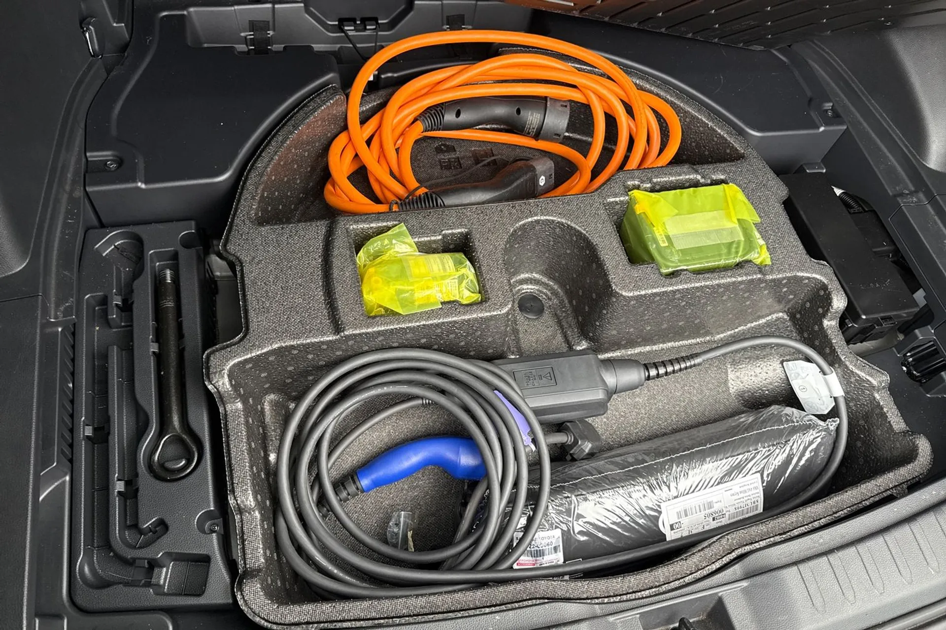 TOYOTA RAV4 thumbnail image number 23