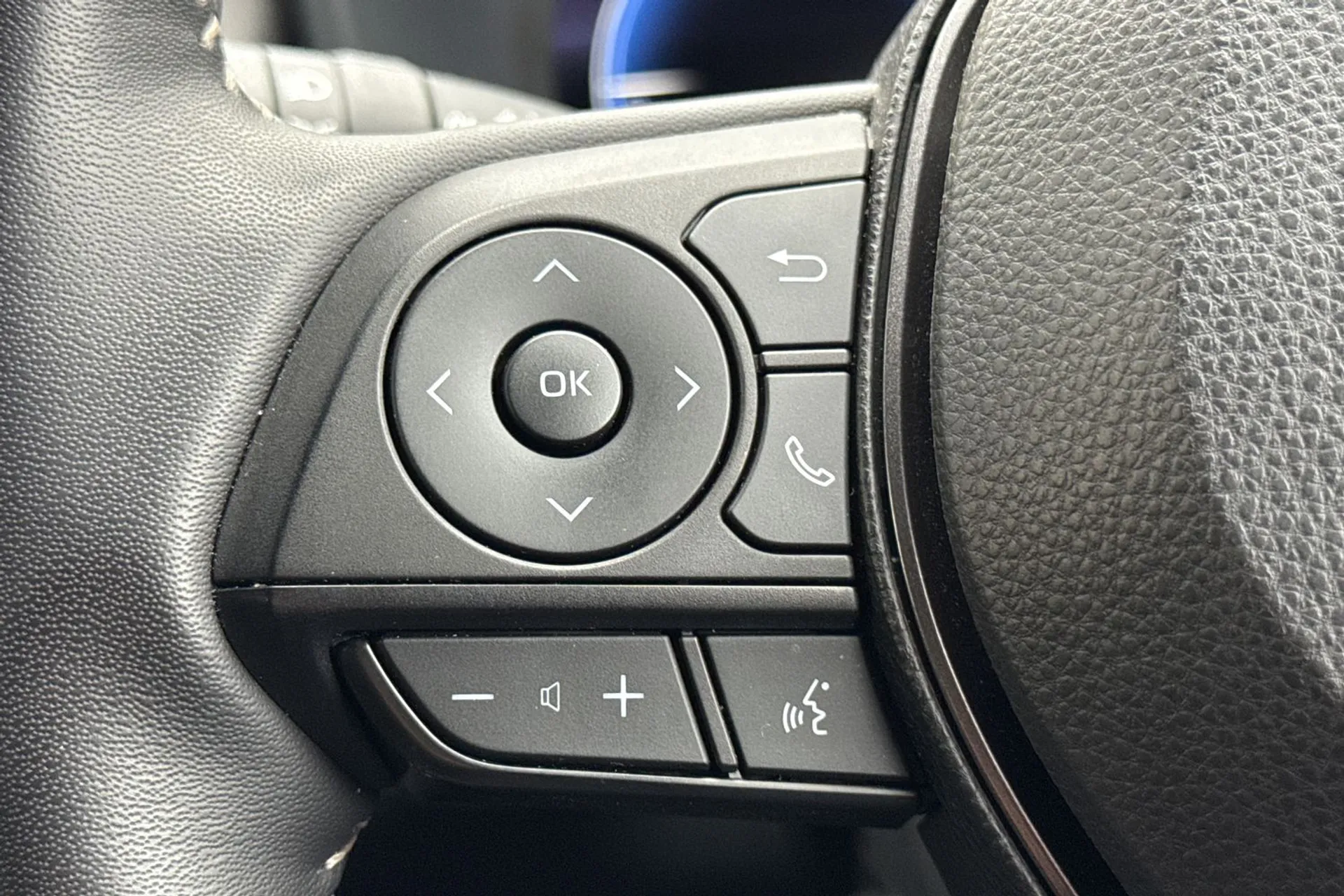 TOYOTA RAV4 thumbnail image number 39