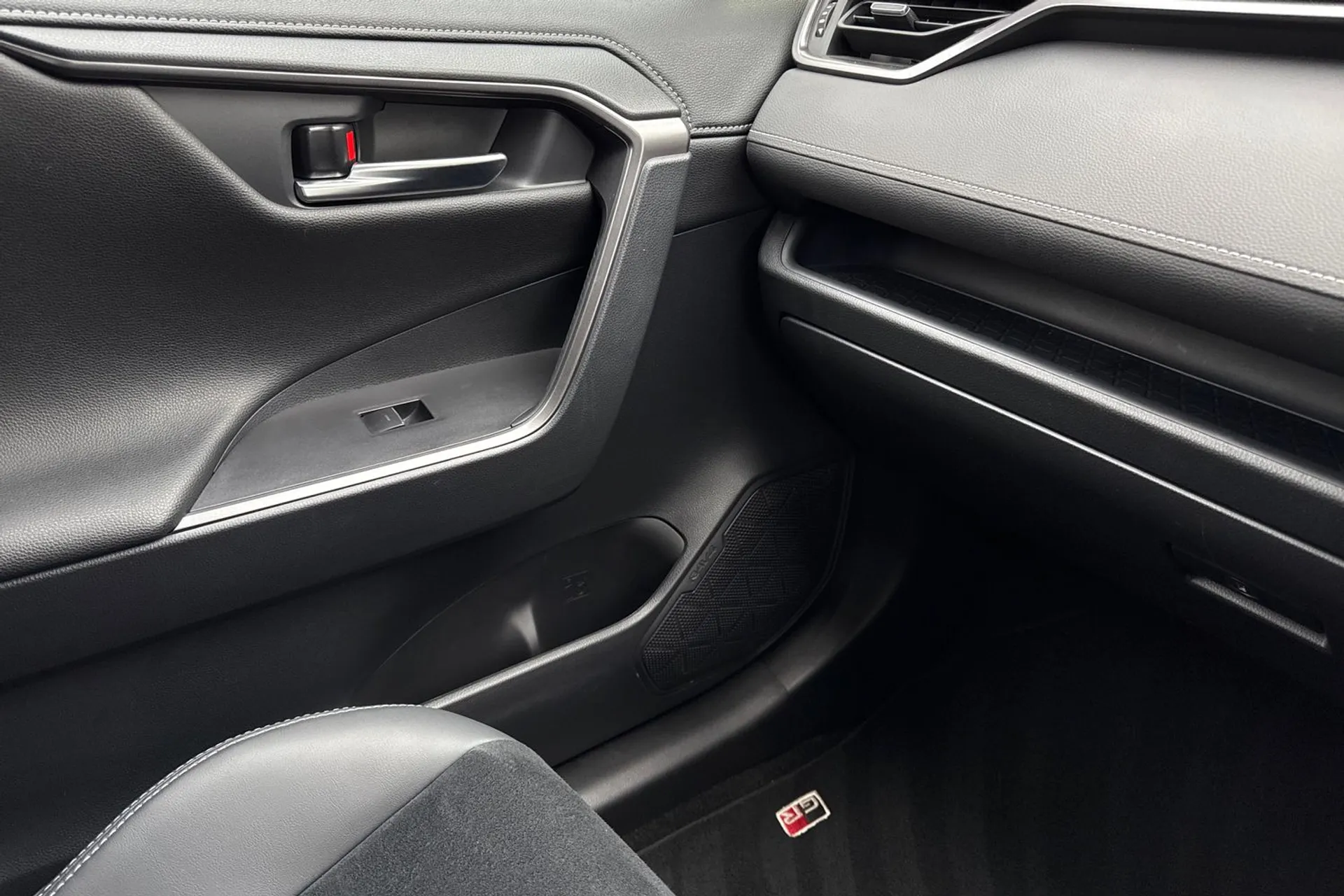 TOYOTA RAV4 thumbnail image number 52