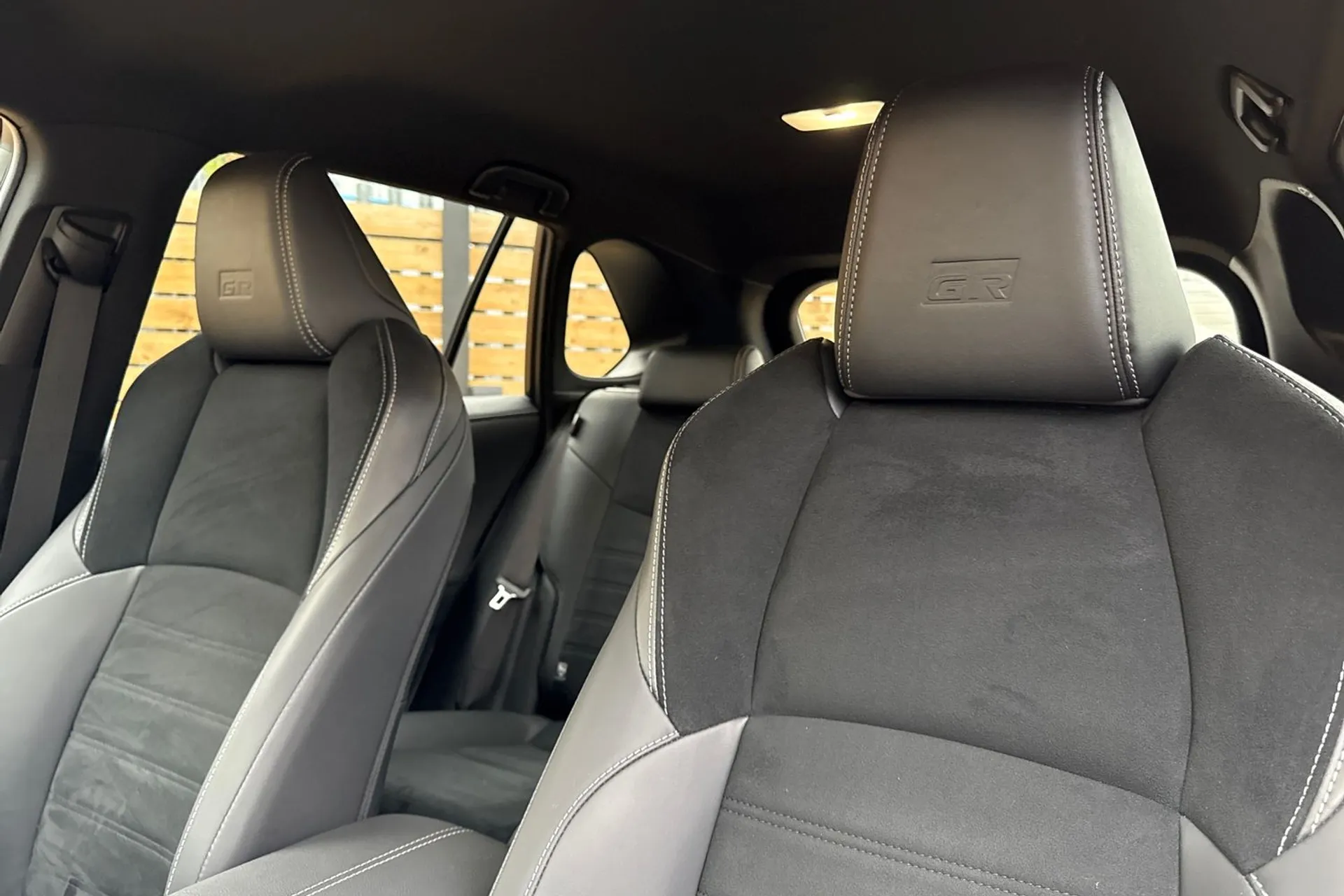 TOYOTA RAV4 thumbnail image number 31