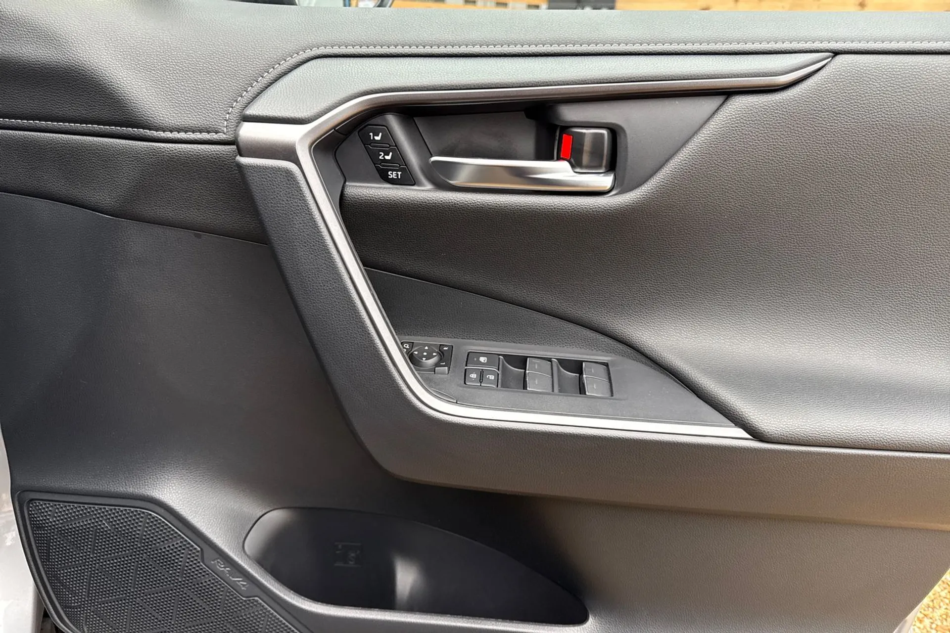 TOYOTA RAV4 thumbnail image number 42