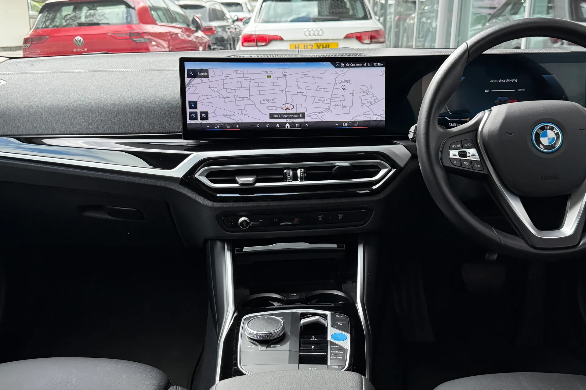 BMW I4 thumbnail image number 37
