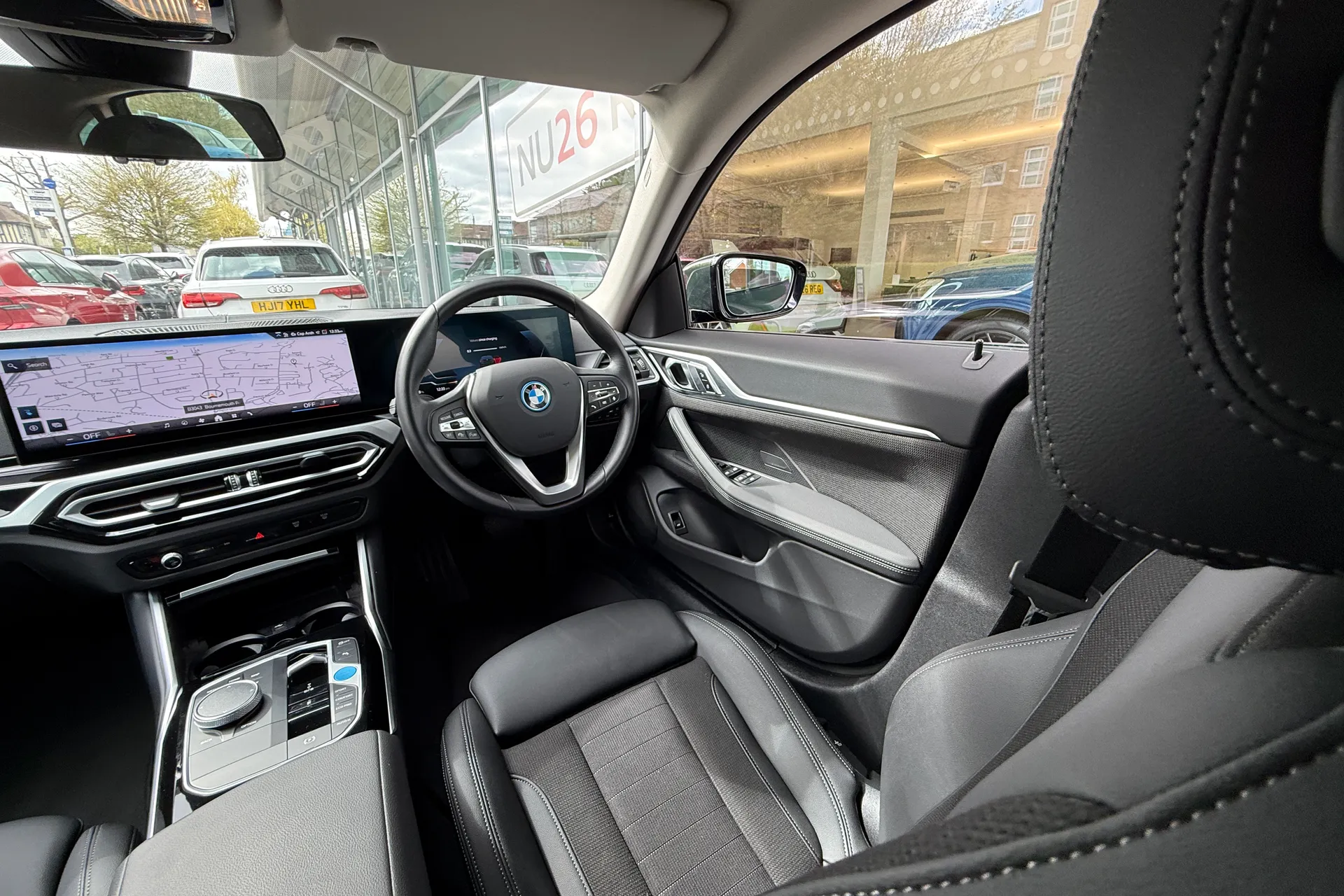 BMW I4 thumbnail image number 39