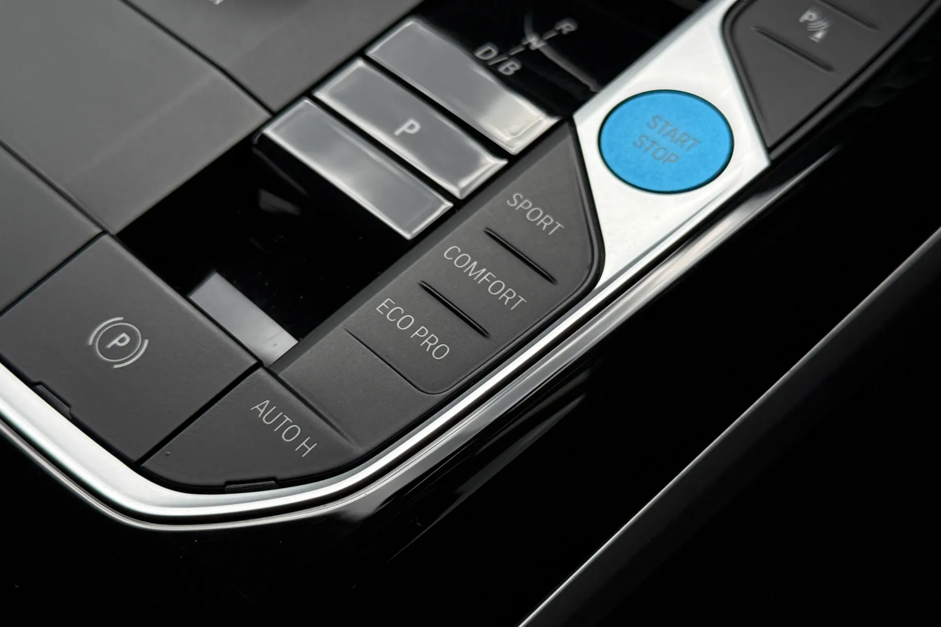 BMW I4 thumbnail image number 17