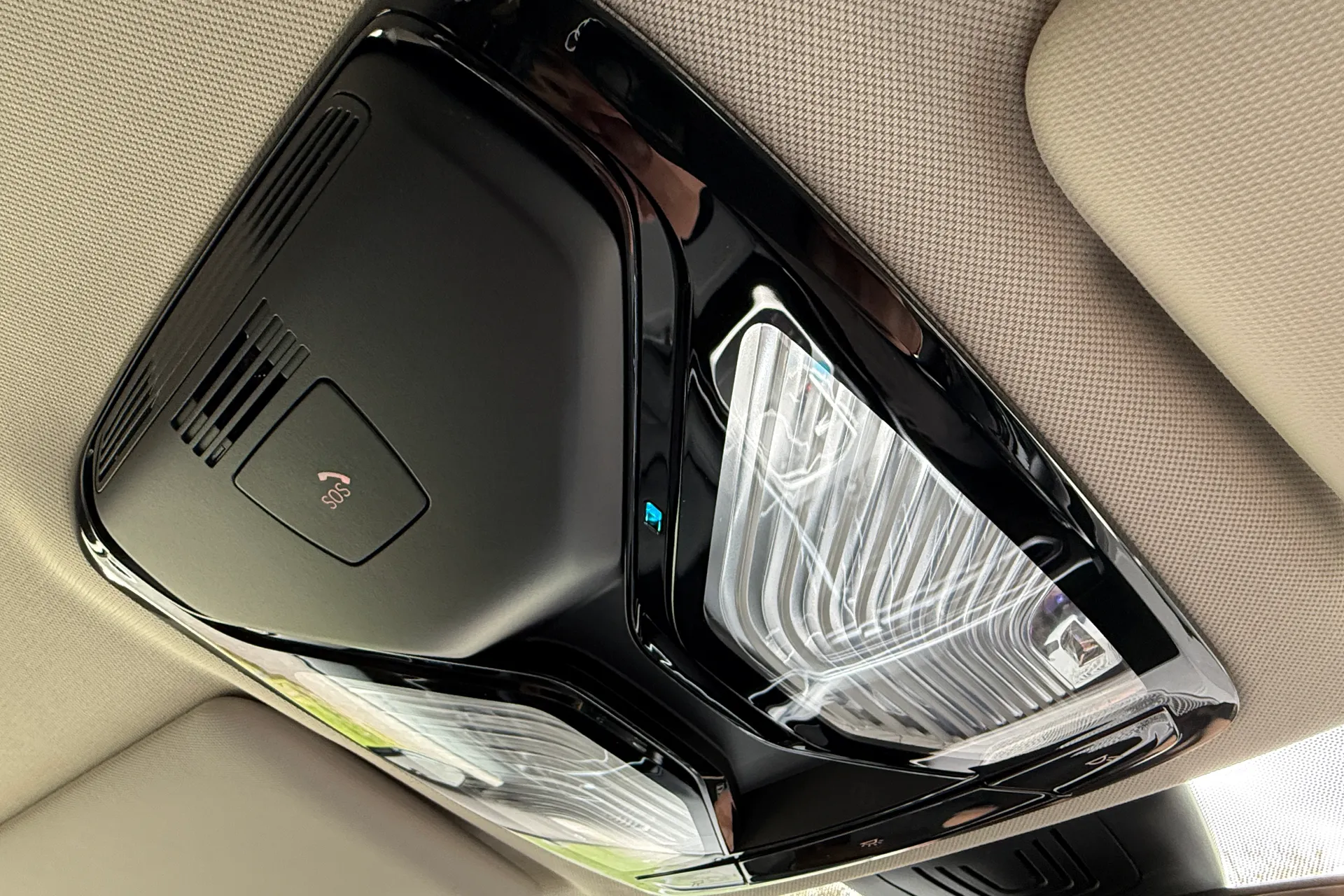 BMW I4 thumbnail image number 30