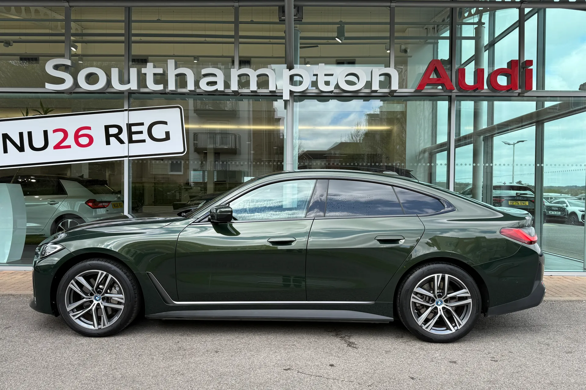 BMW I4 thumbnail image number 47