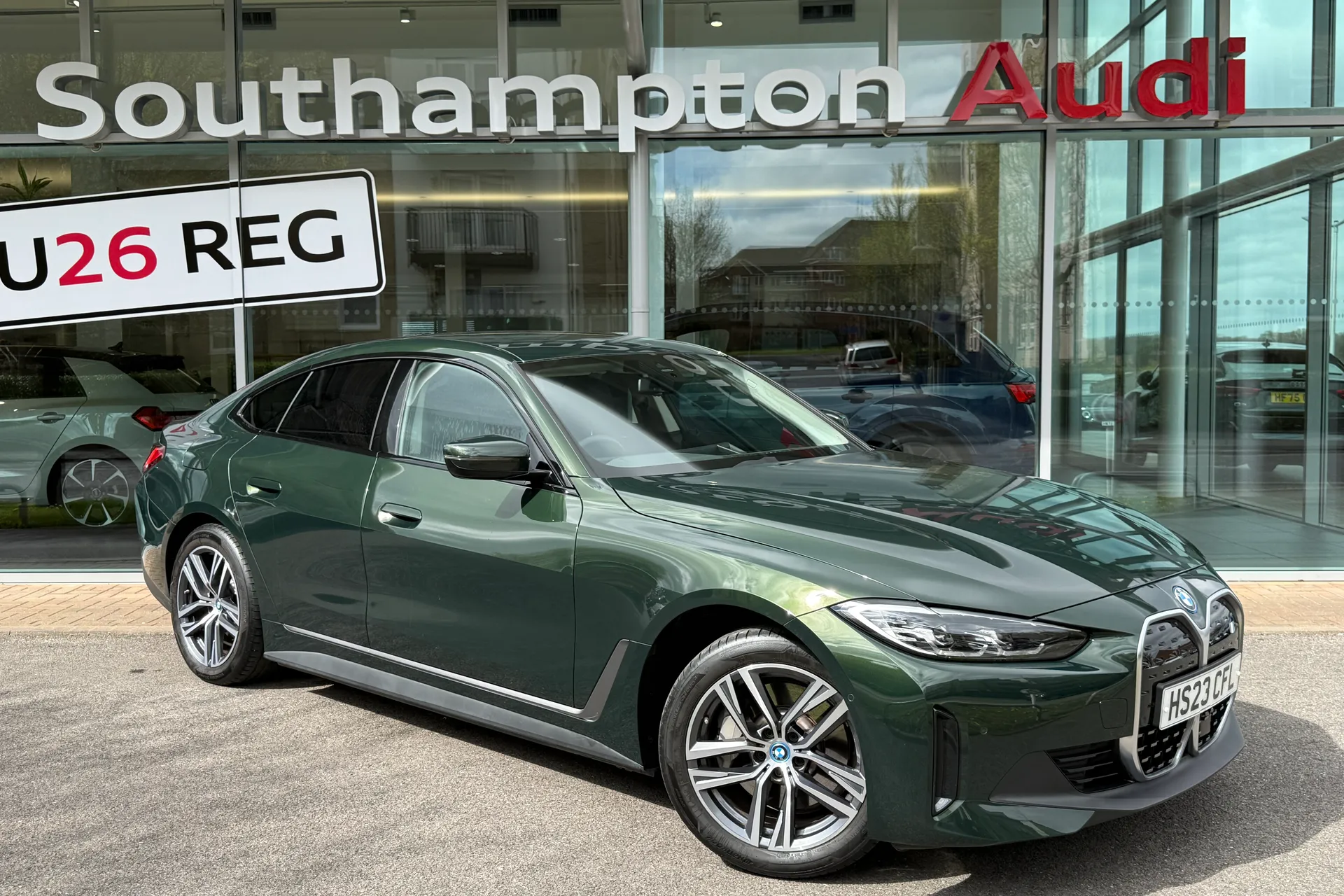 BMW I4 thumbnail image number 58
