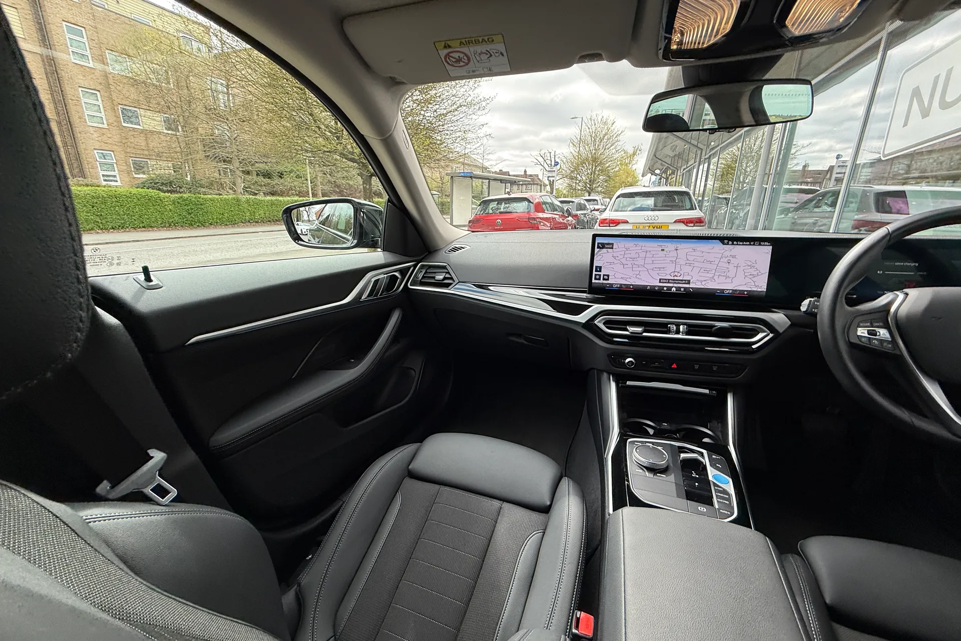 BMW I4 thumbnail image number 40