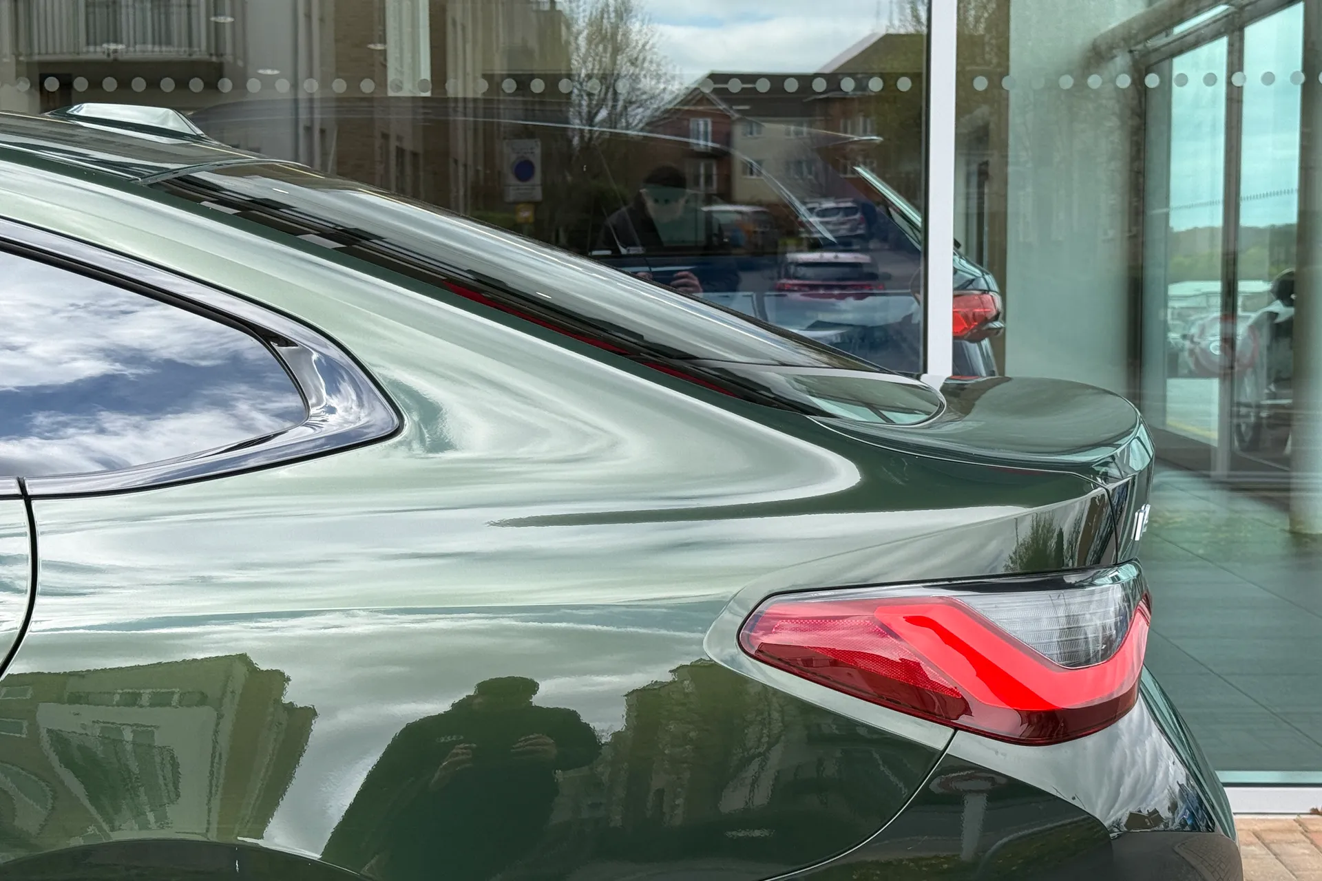 BMW I4 thumbnail image number 52