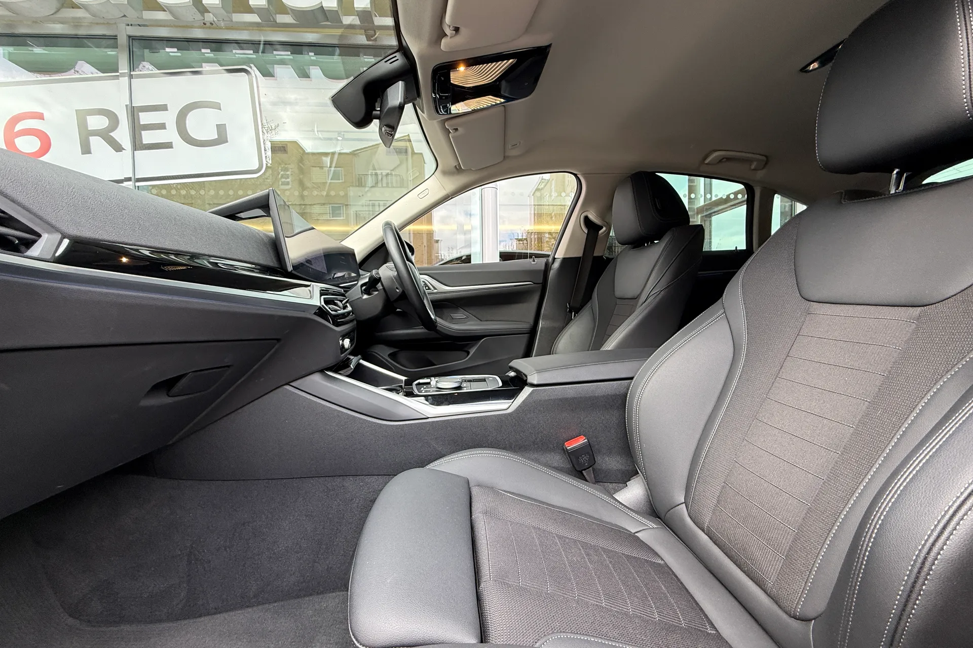 BMW I4 thumbnail image number 46