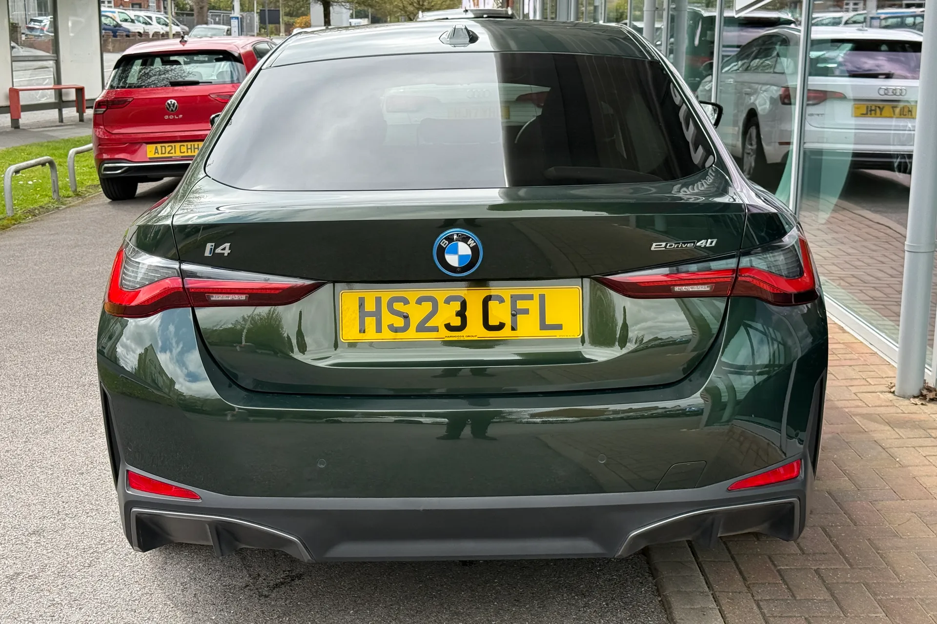 BMW I4 thumbnail image number 42