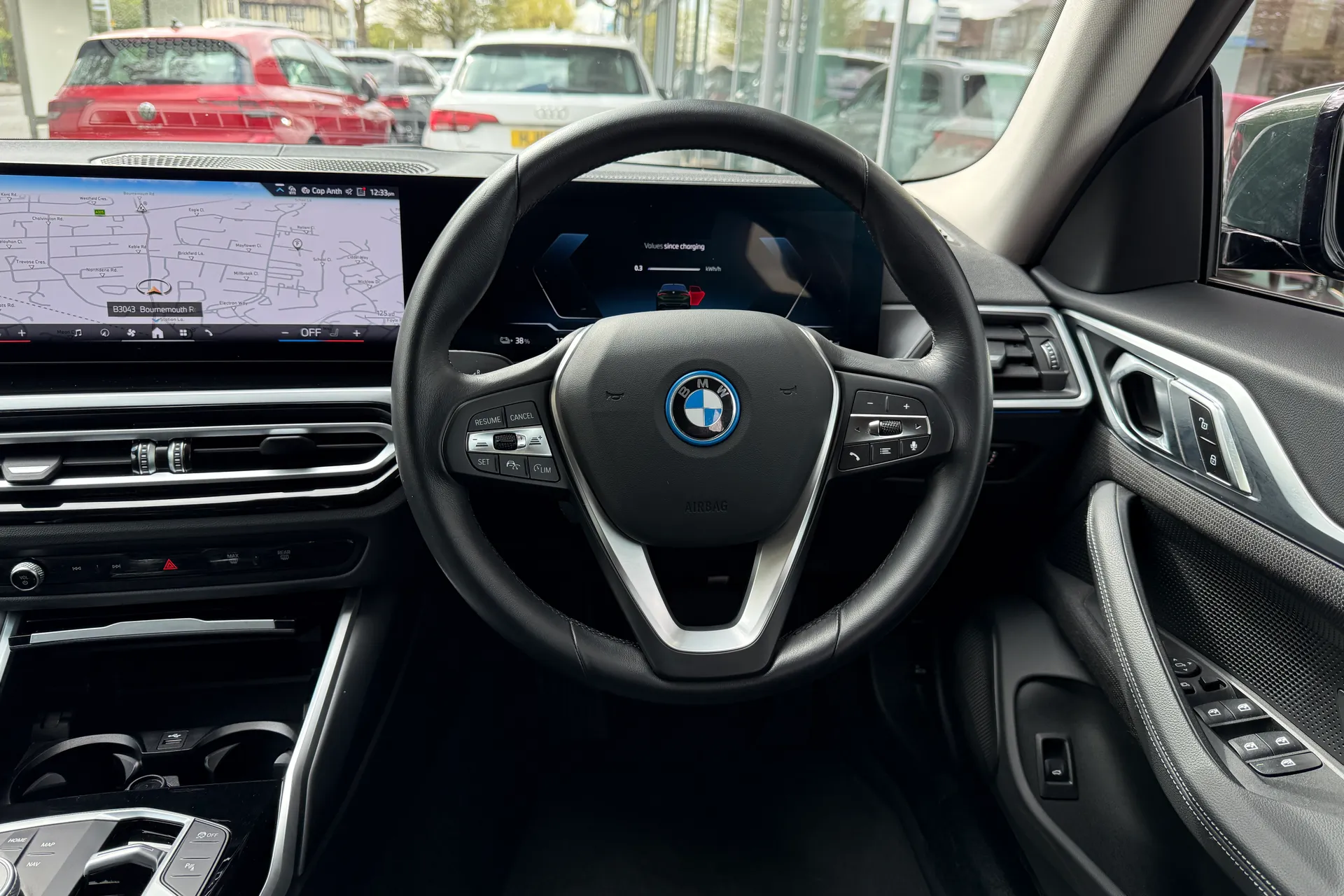 BMW I4 thumbnail image number 38