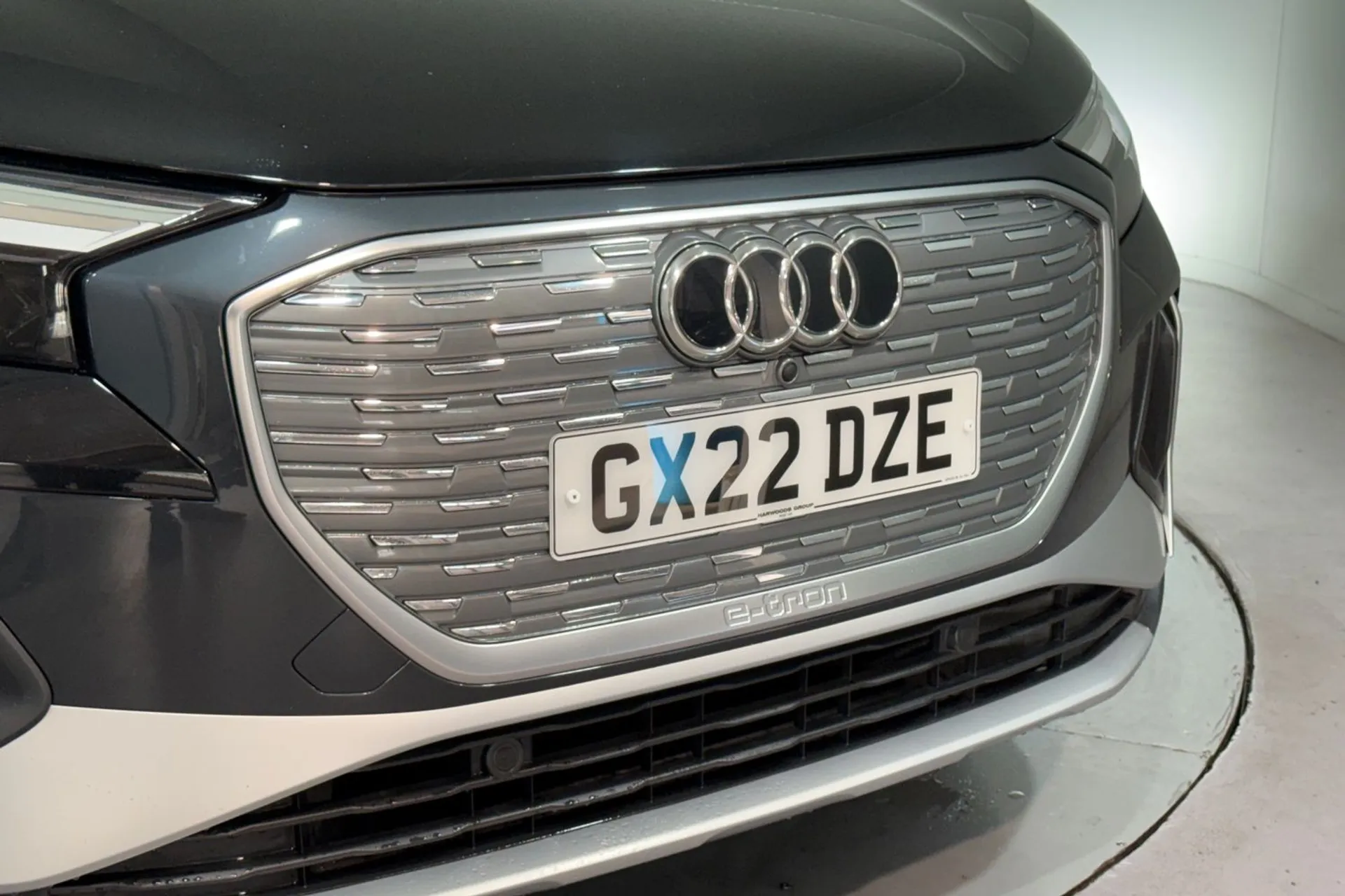 Audi Q4 thumbnail image number 8