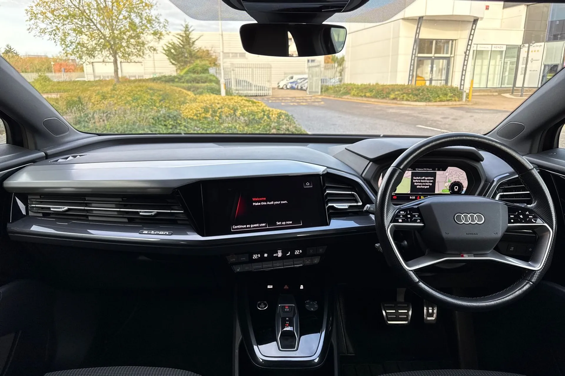 Audi Q4 thumbnail image number 3