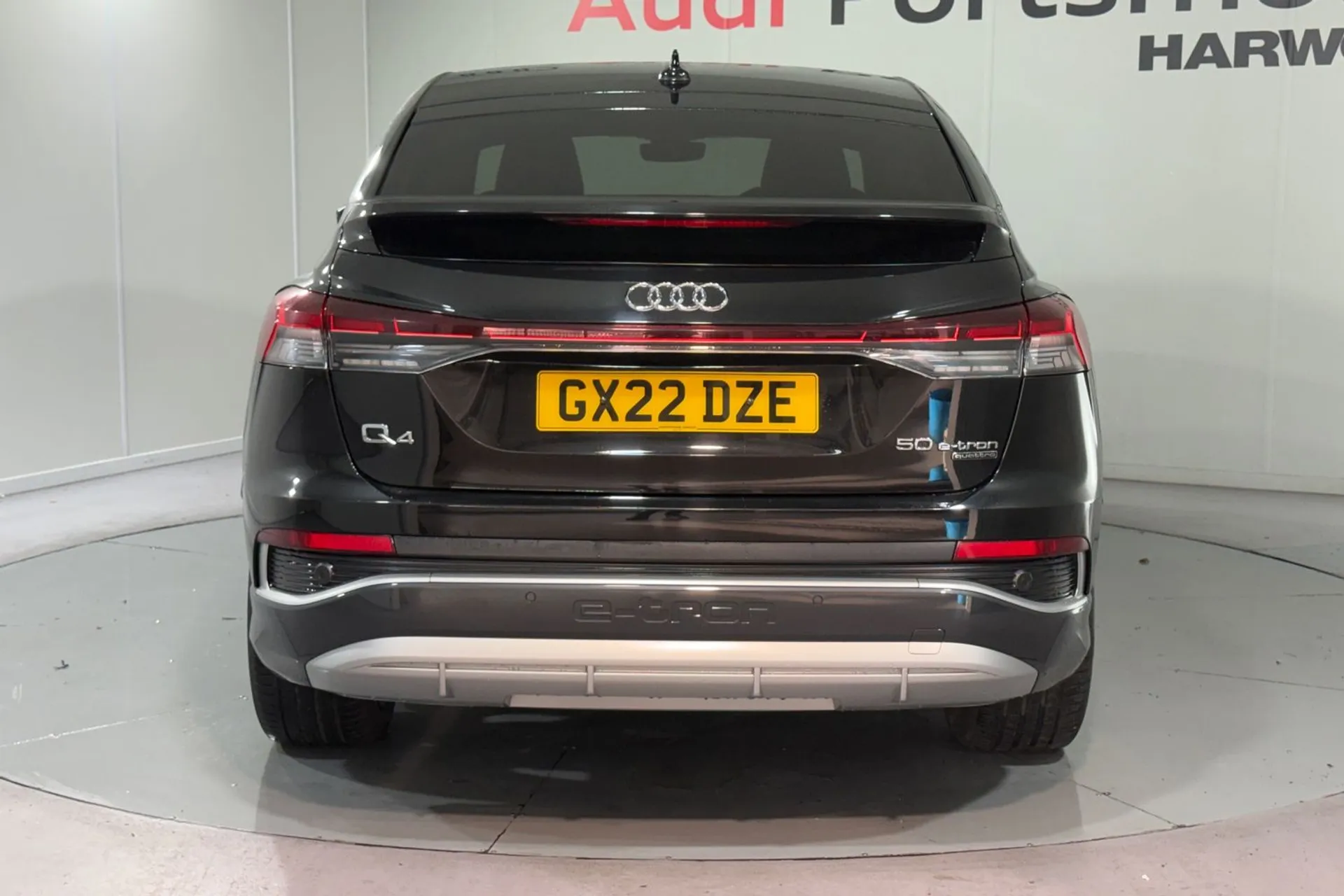 Audi Q4 thumbnail image number 7