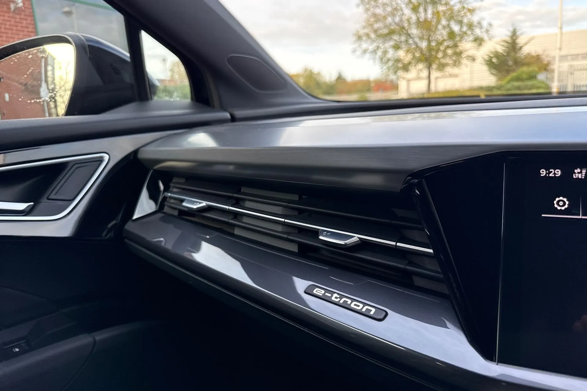 Audi Q4 thumbnail image number 47