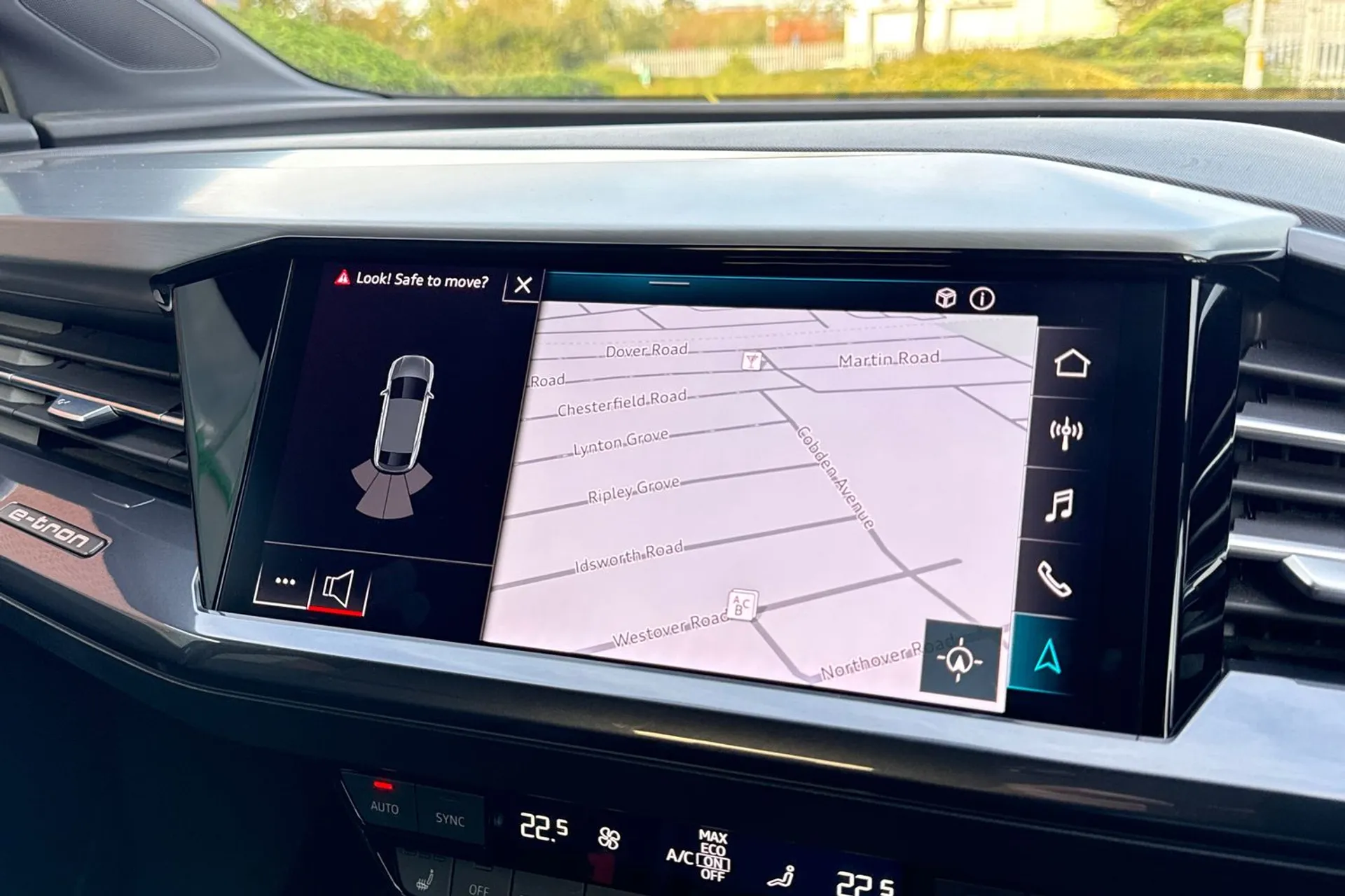 Audi Q4 thumbnail image number 43