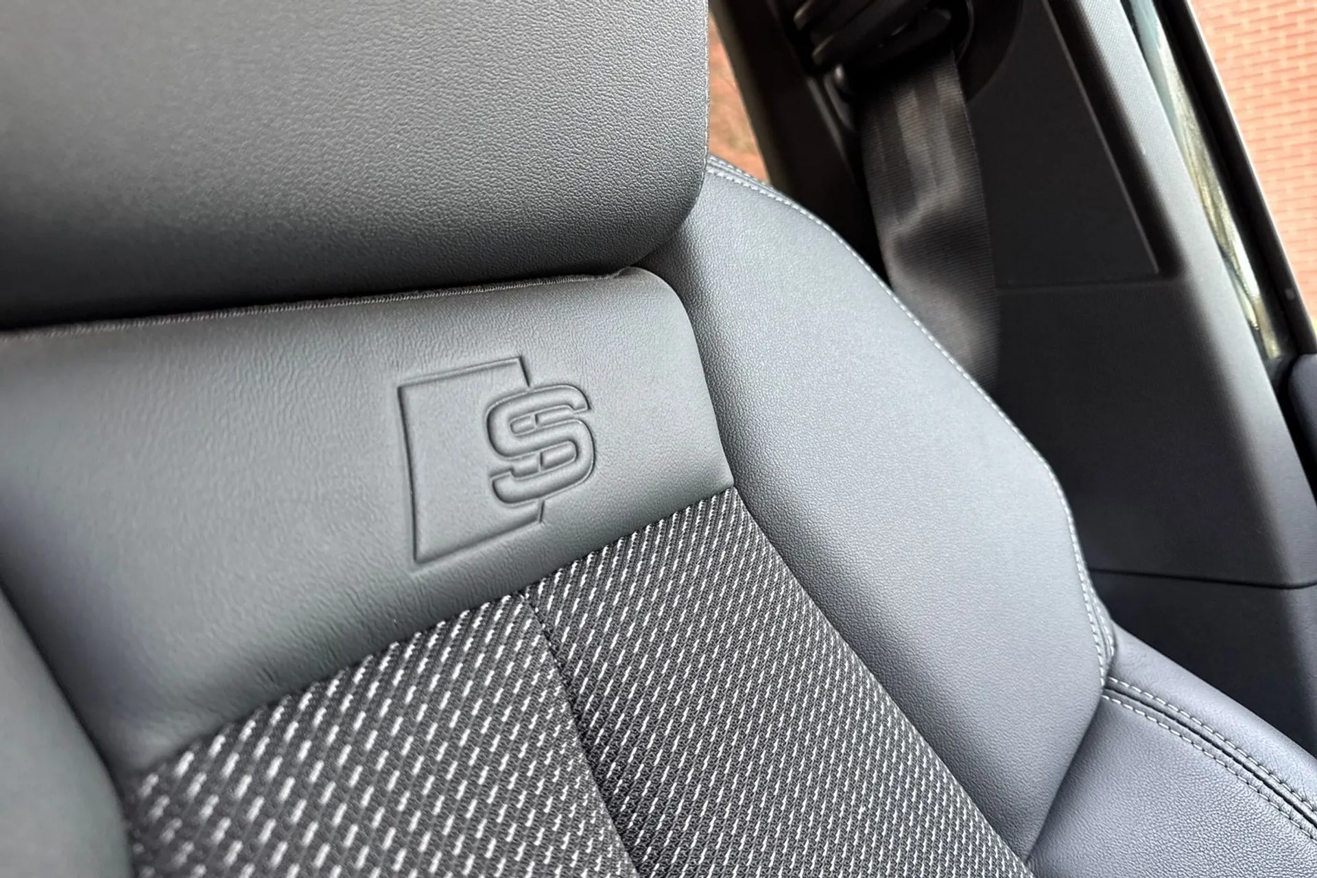 Audi Q4 thumbnail image number 46