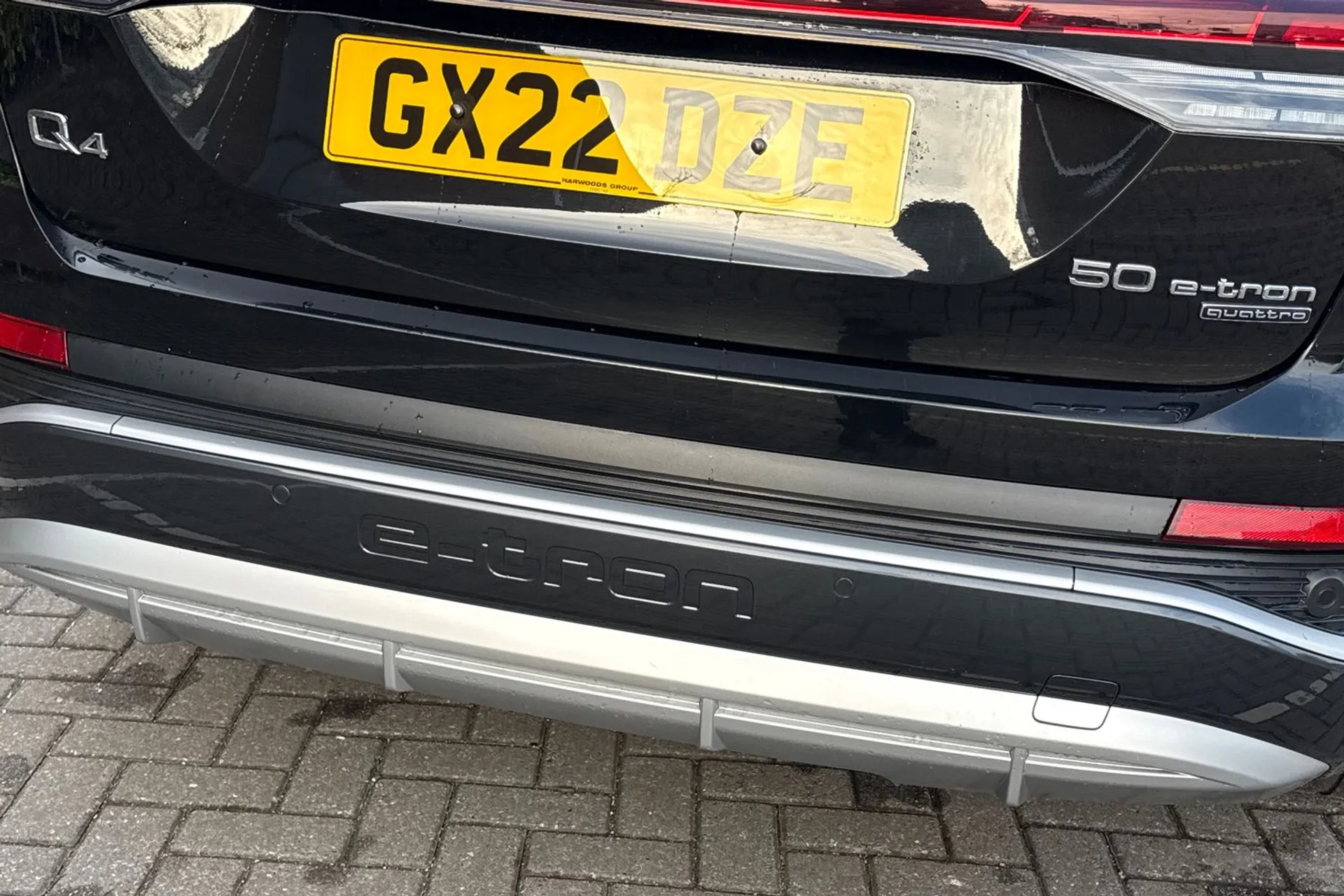 Audi Q4 thumbnail image number 16