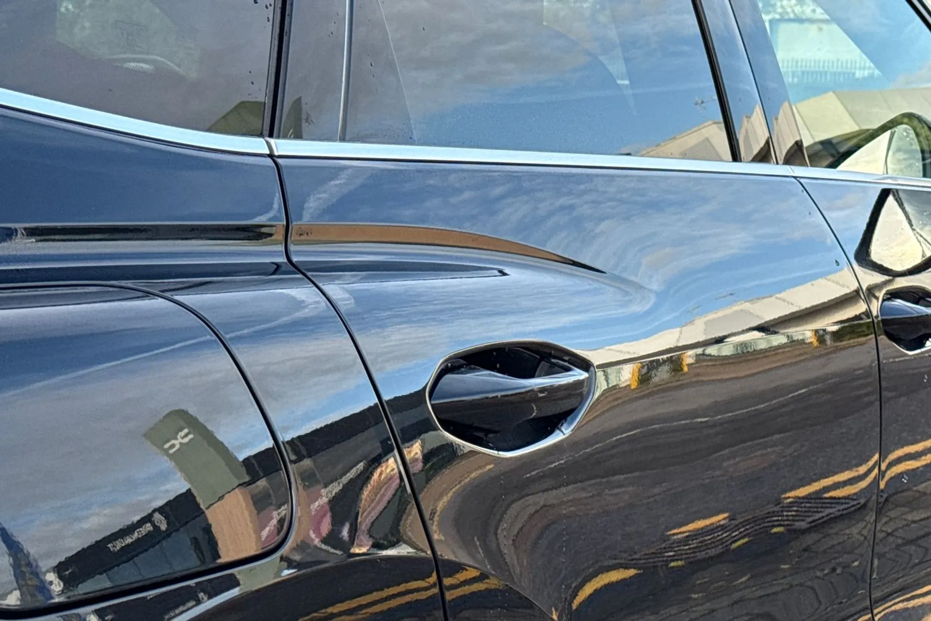 Audi Q4 thumbnail image number 15