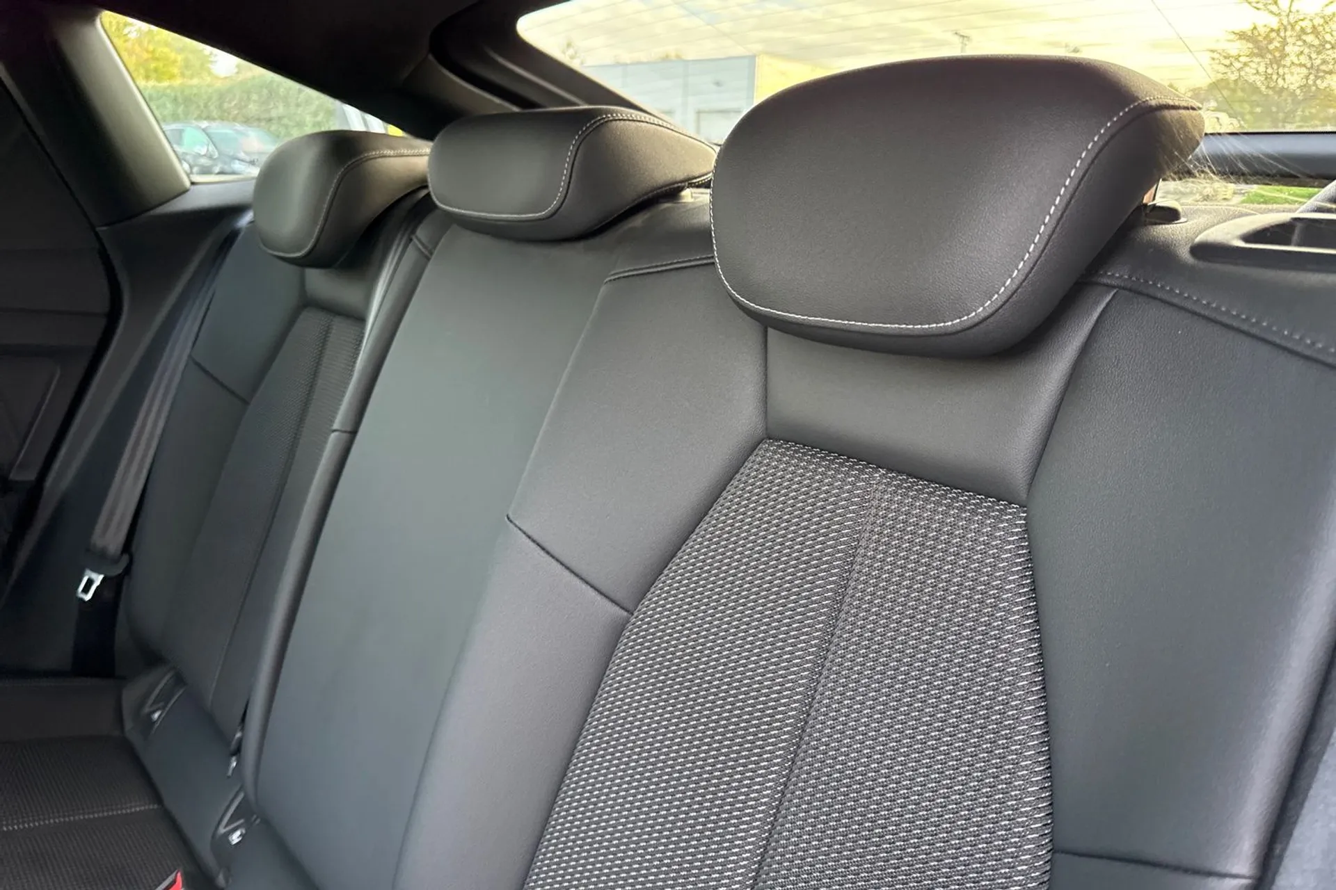 Audi Q4 thumbnail image number 34