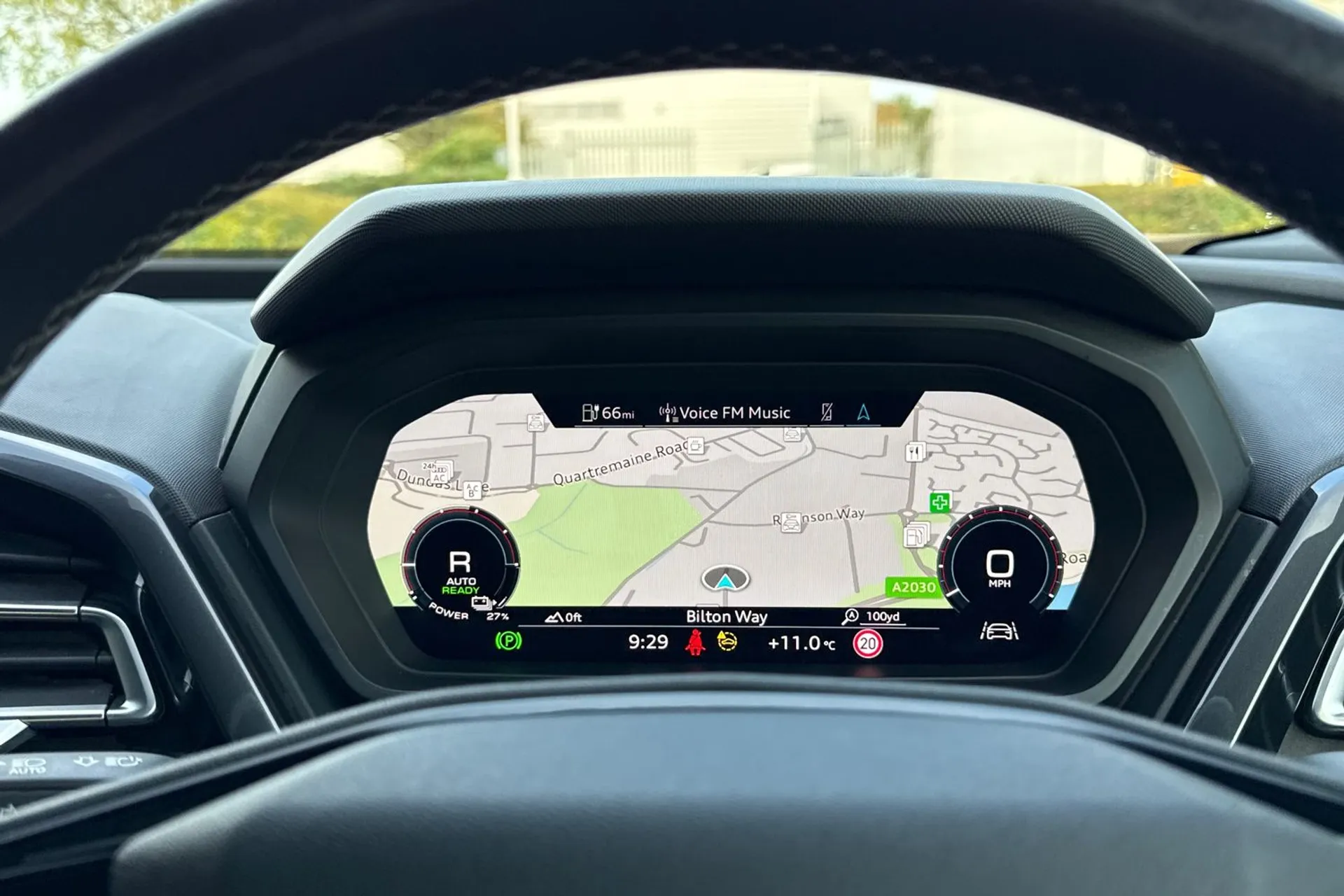 Audi Q4 thumbnail image number 4