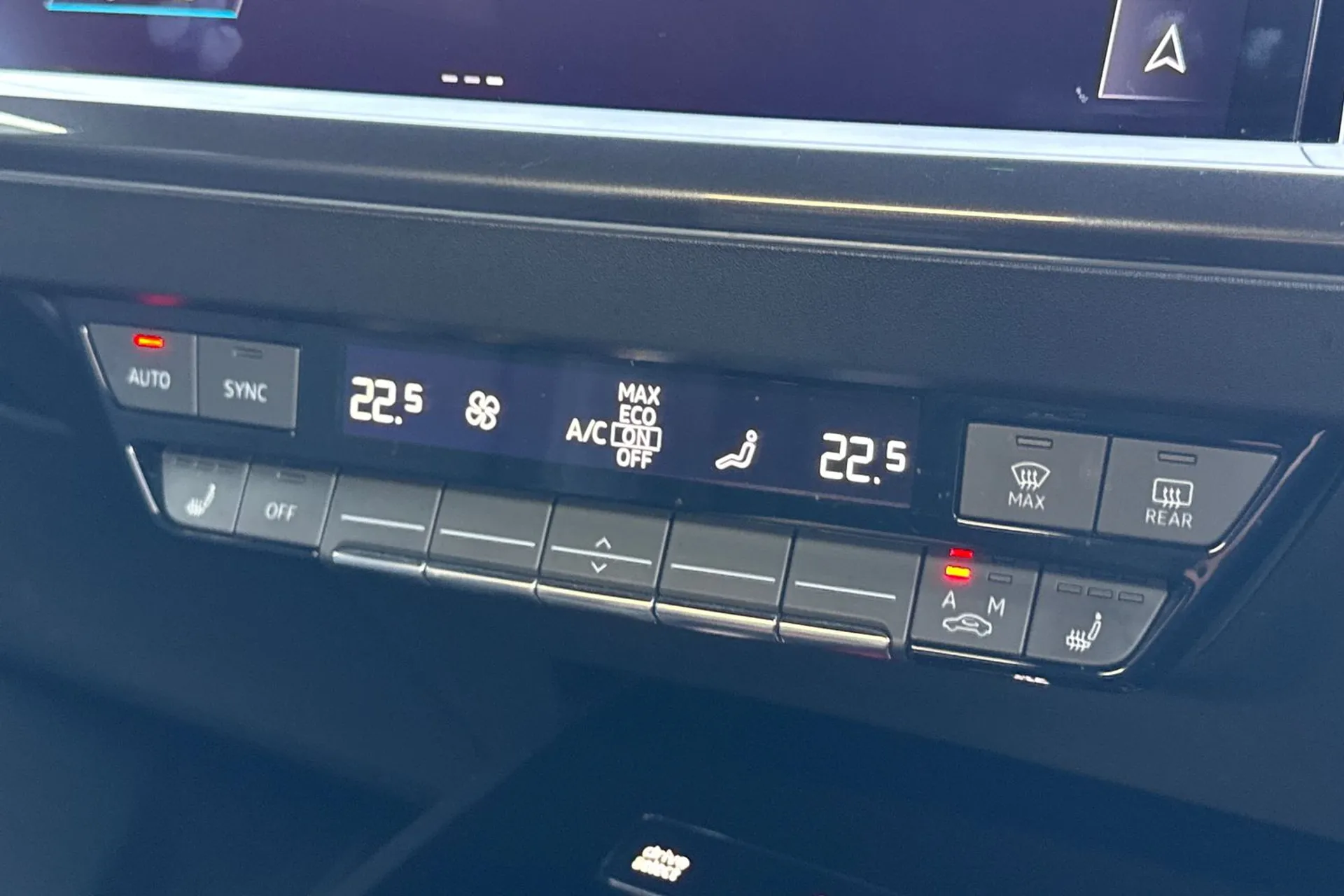 Audi Q4 thumbnail image number 23