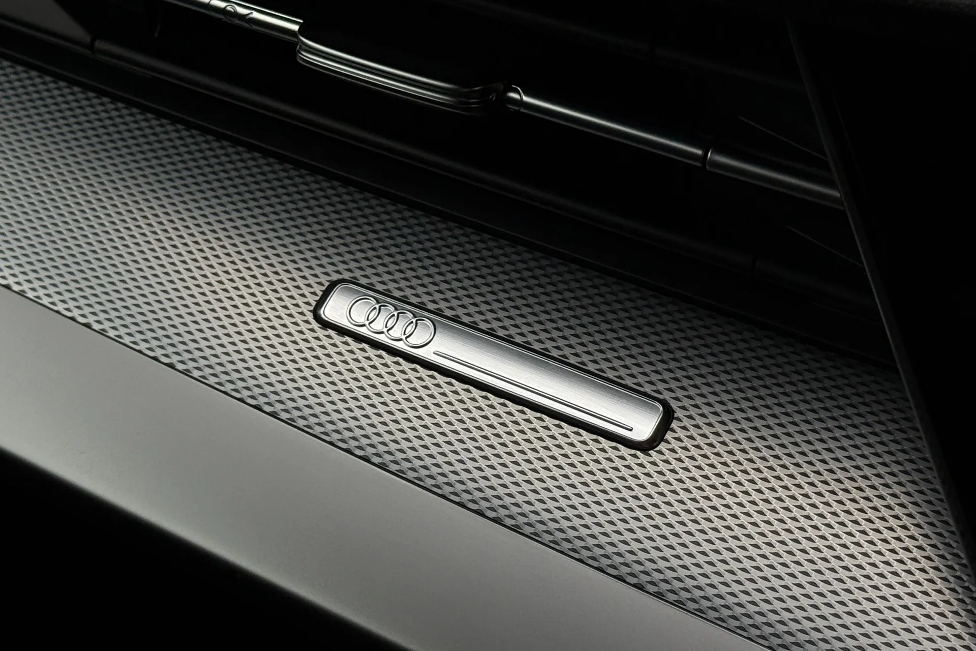 Audi A3 thumbnail image number 21