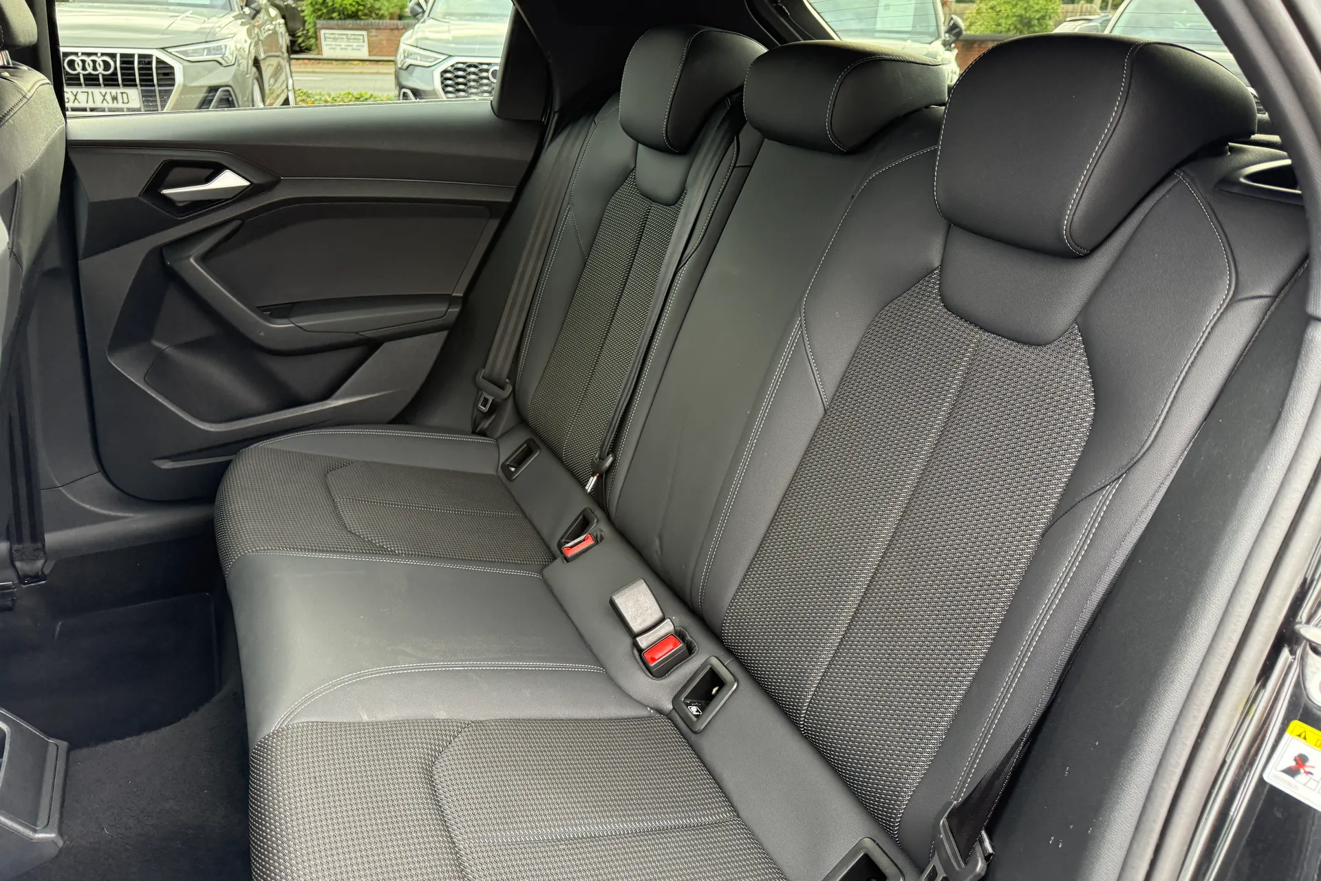 Audi A1 thumbnail image number 35