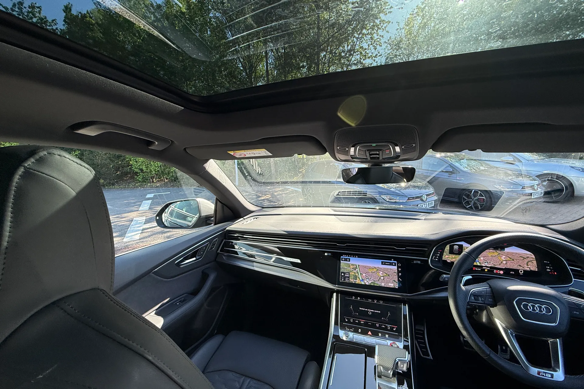 Audi RS Q8 thumbnail image number 44