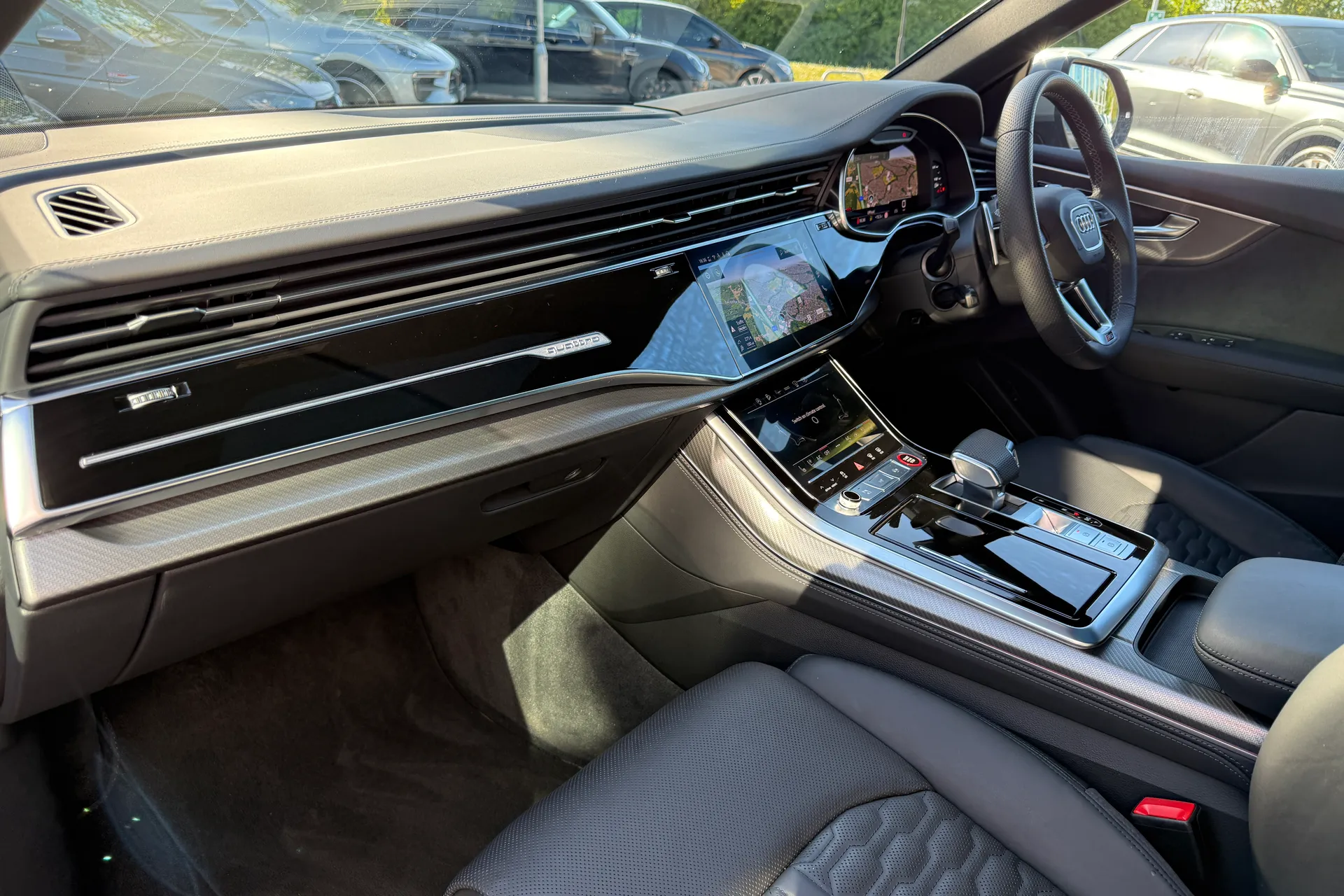 Audi RS Q8 thumbnail image number 57