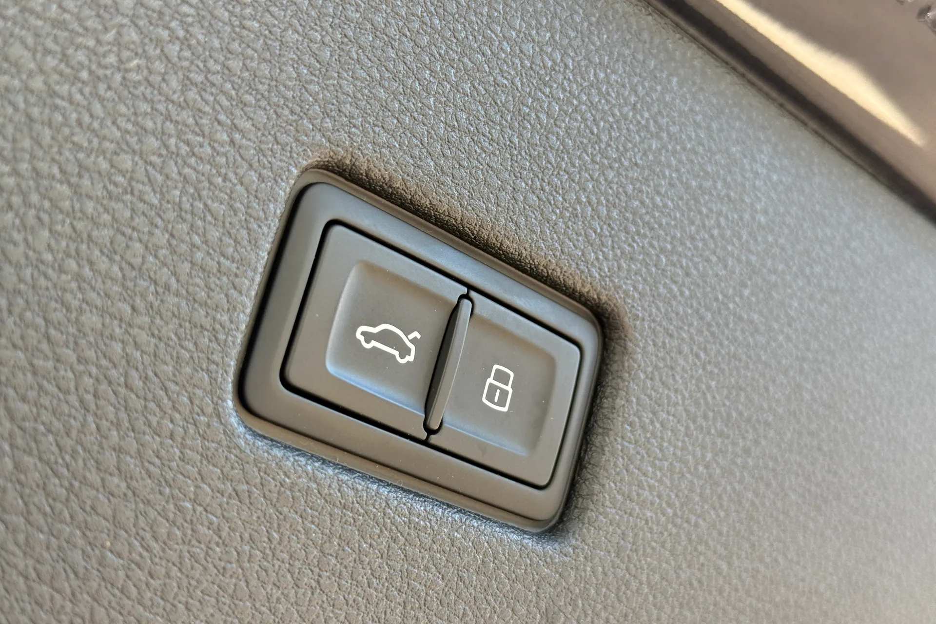 Audi RS Q8 thumbnail image number 50