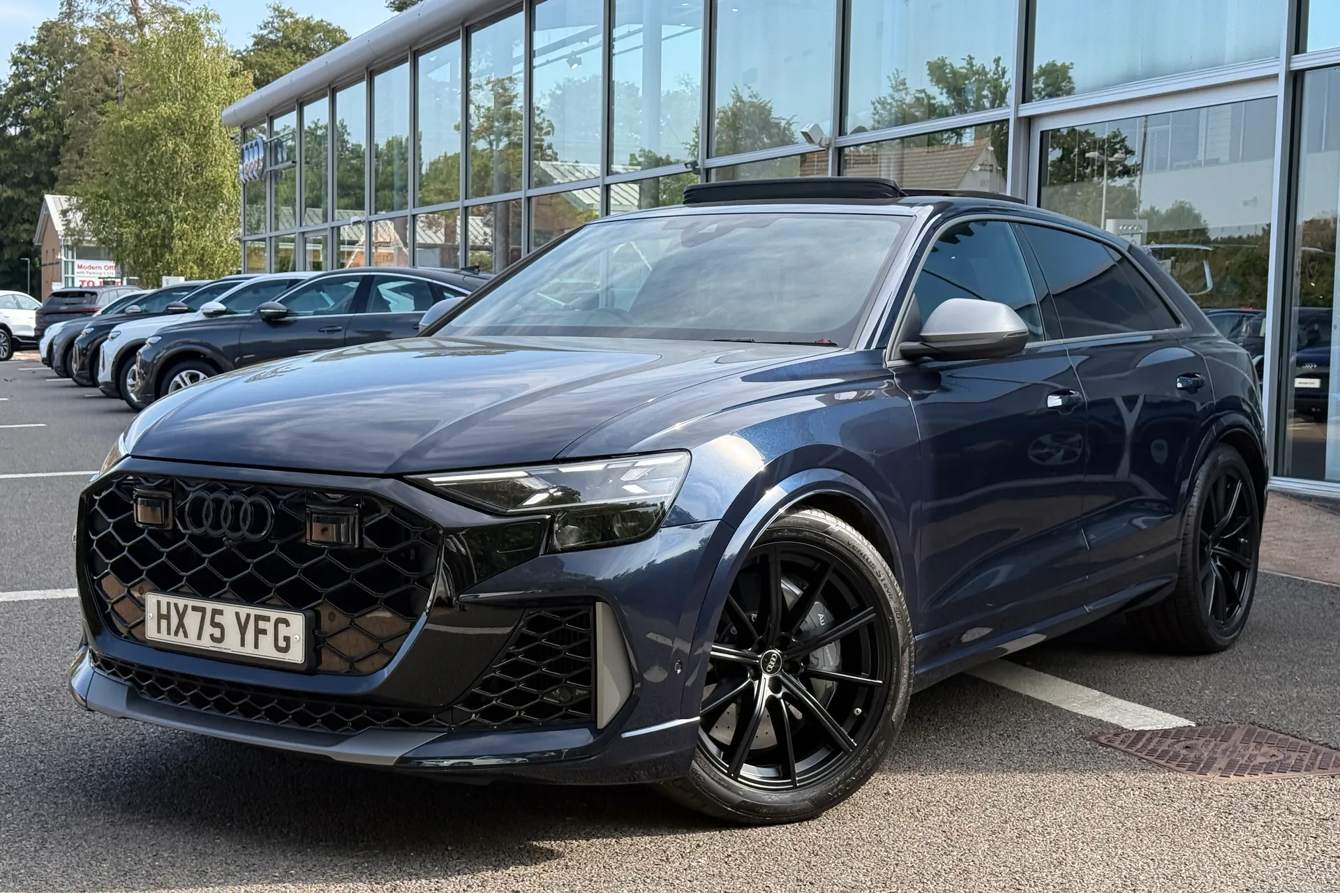 Audi RS Q8 thumbnail image number 26