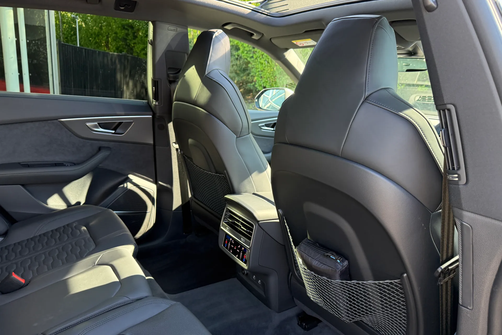 Audi RS Q8 thumbnail image number 42