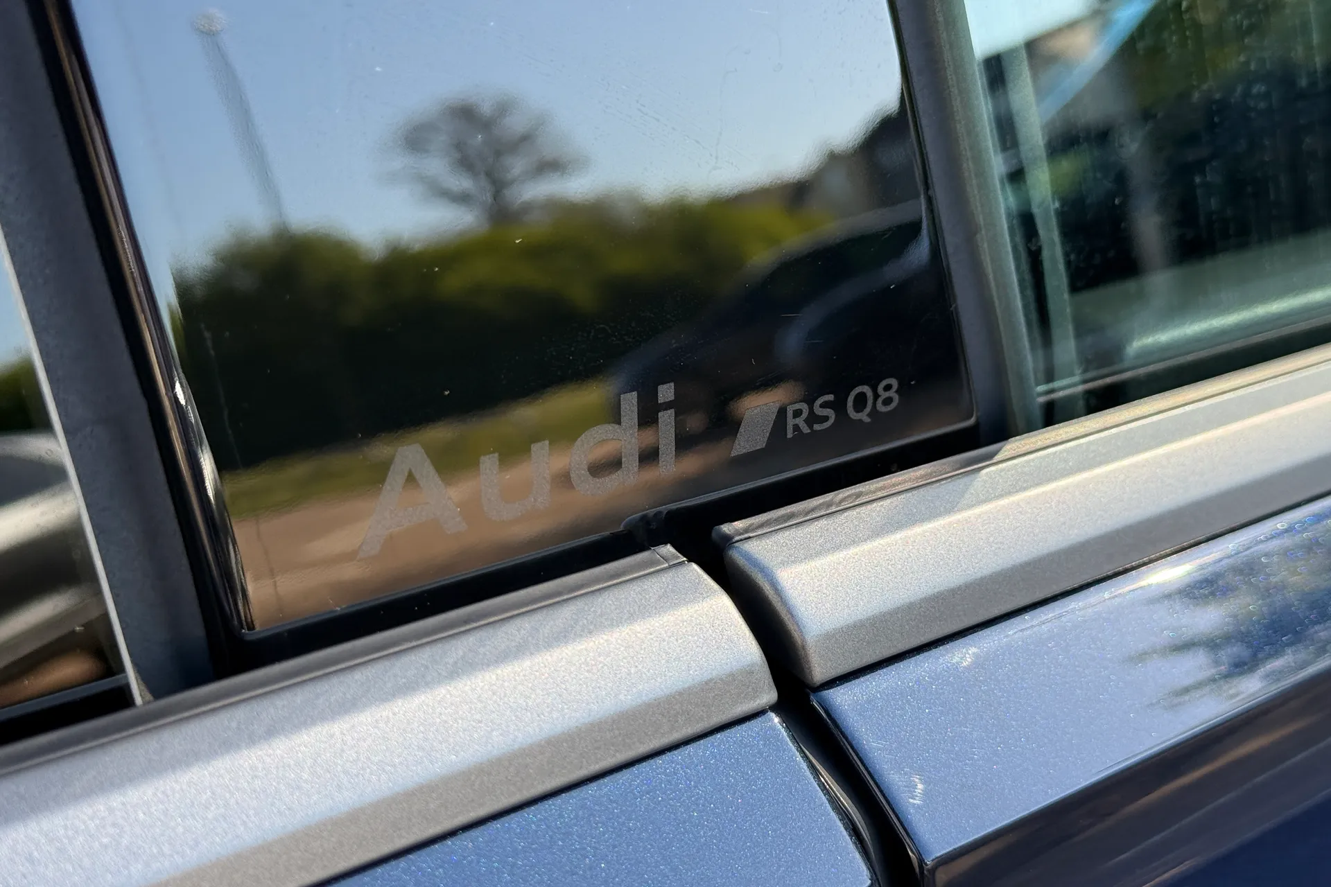Audi RS Q8 thumbnail image number 13