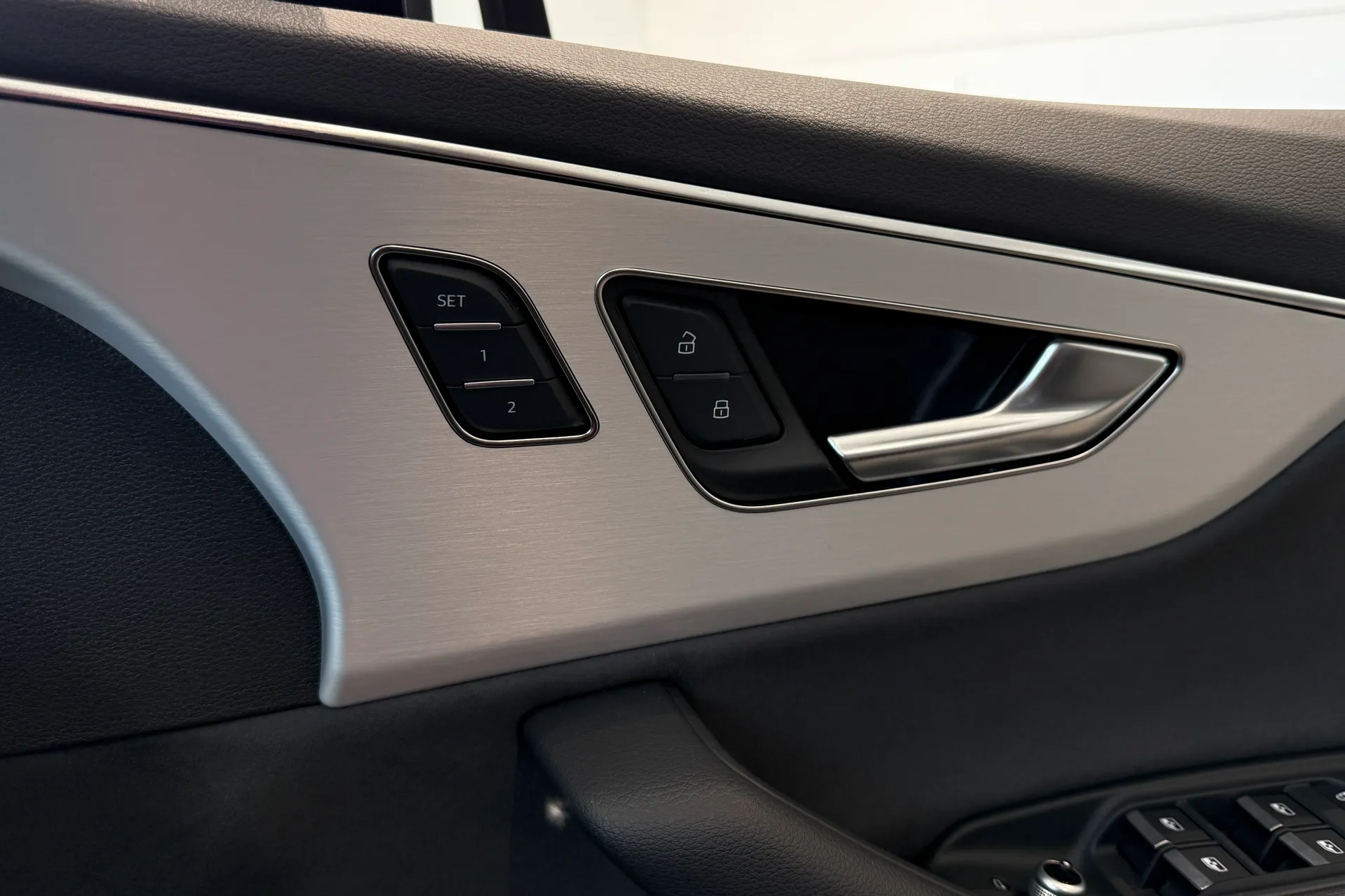 Audi Q7 thumbnail image number 31