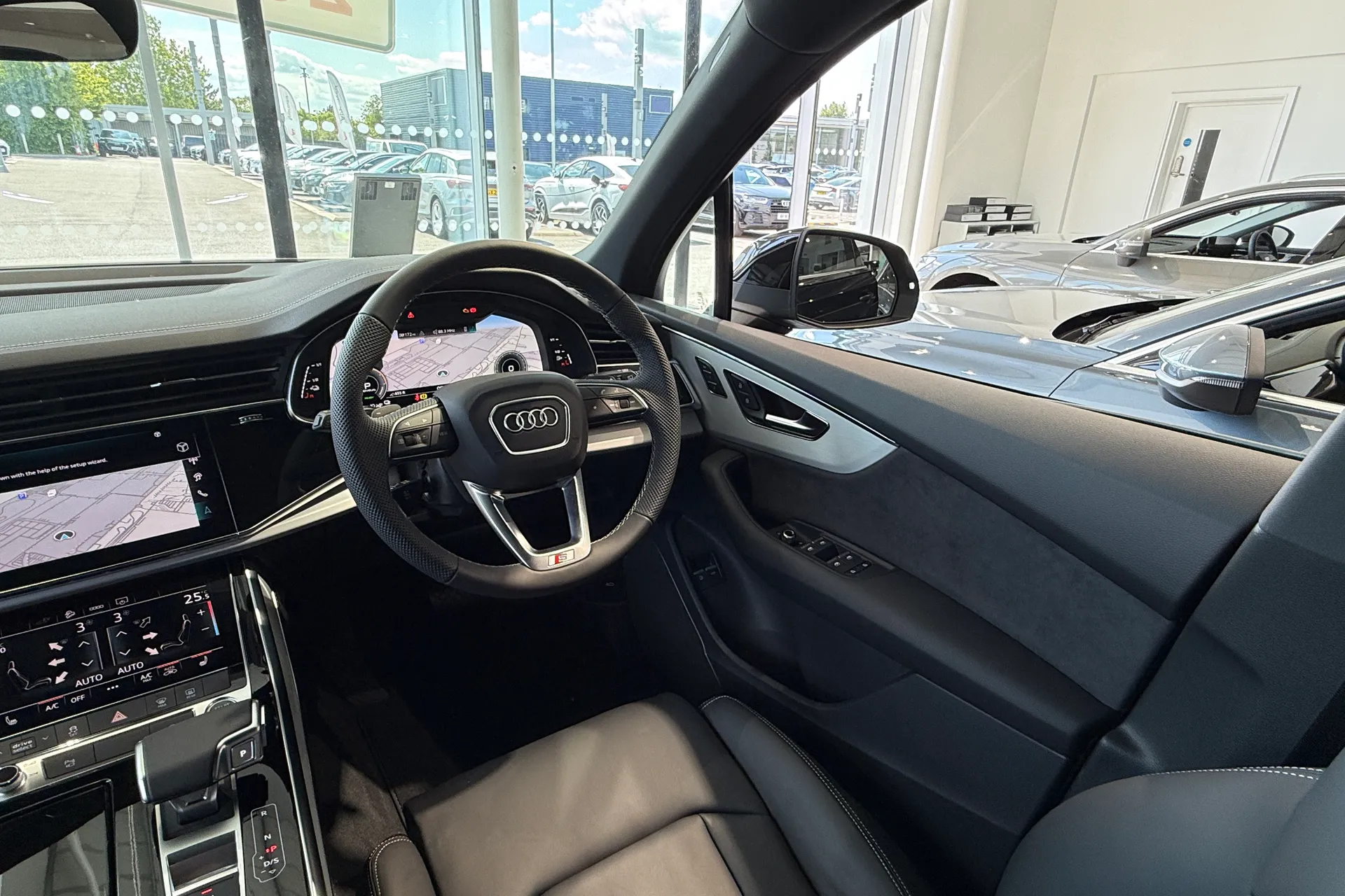 Audi Q7 thumbnail image number 35