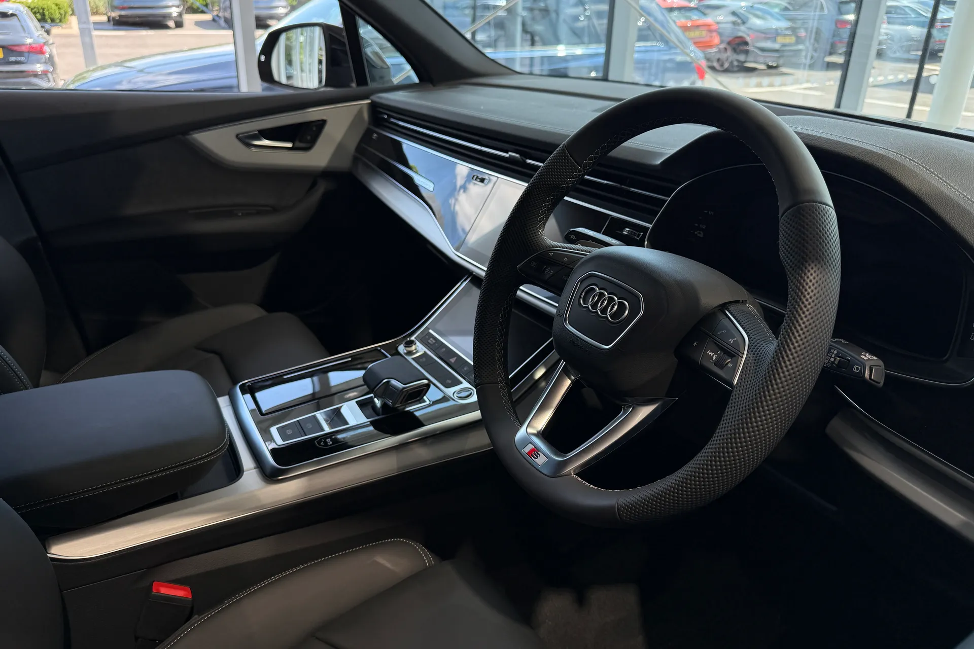 Audi Q7 thumbnail image number 5