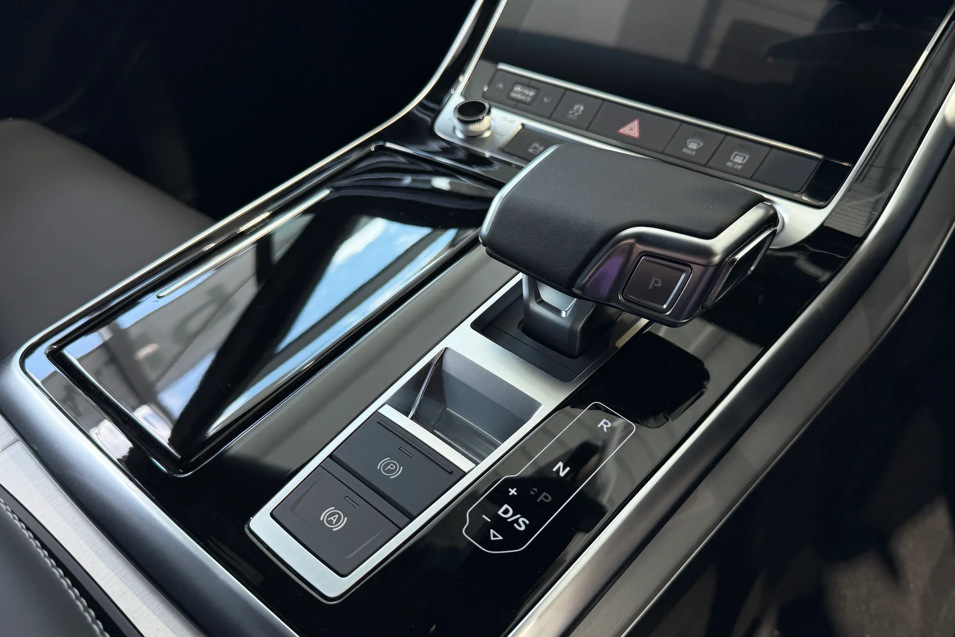Audi Q7 thumbnail image number 17