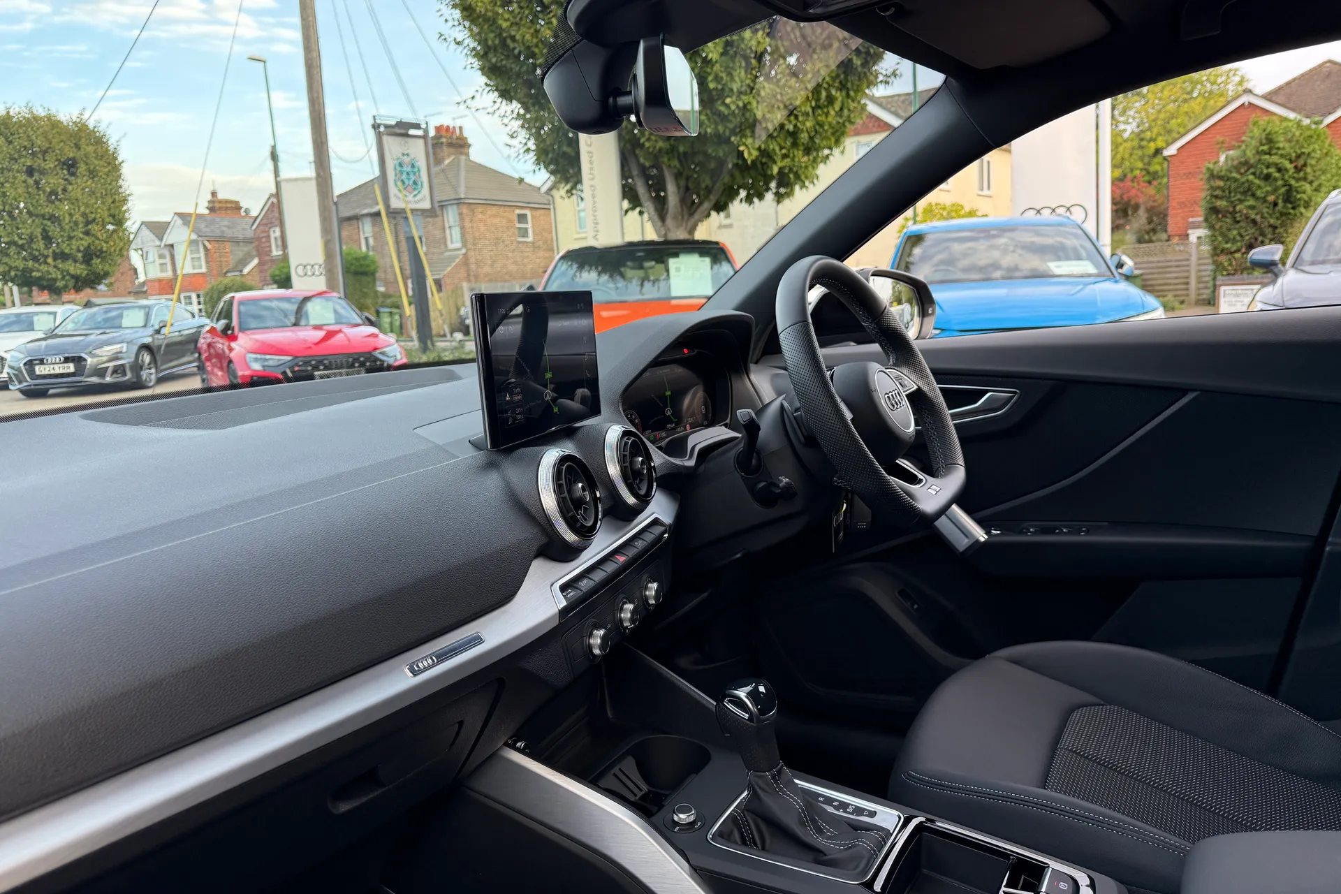 Audi Q2 thumbnail image number 26