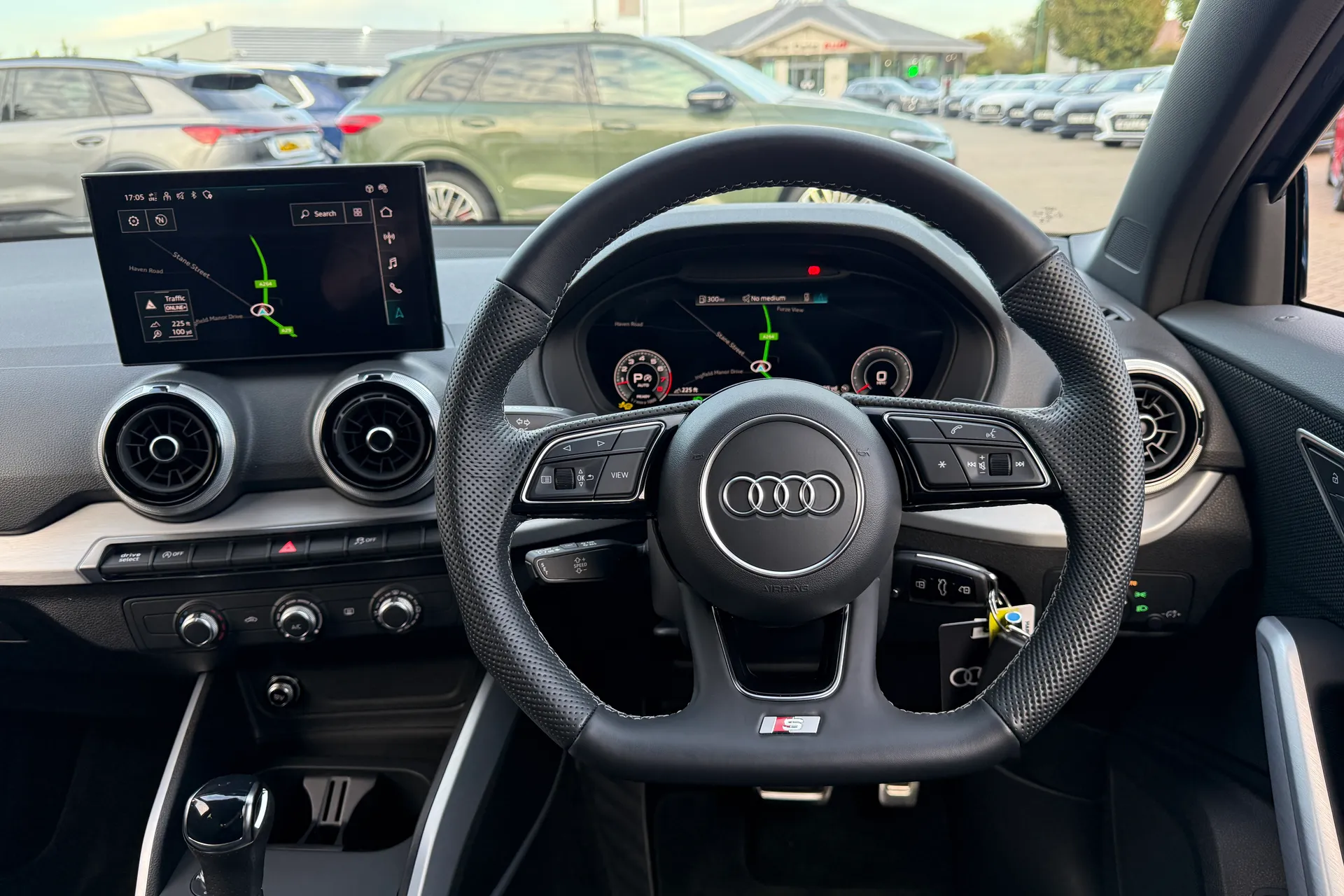 Audi Q2 thumbnail image number 5